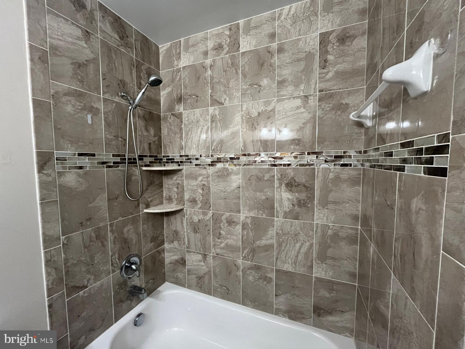 NEWPORT ESTATES - Residential