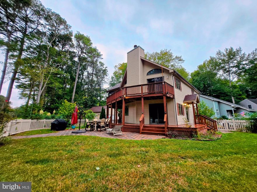 COMING SOON! Chalet style home on a golf course lot, extra 2 car detached garage in the back, So much more to offer.... keep an eye out! In prep mode now and may be coming on the market earlier than next Thursday. More details to follow along with photos (in listing prep).