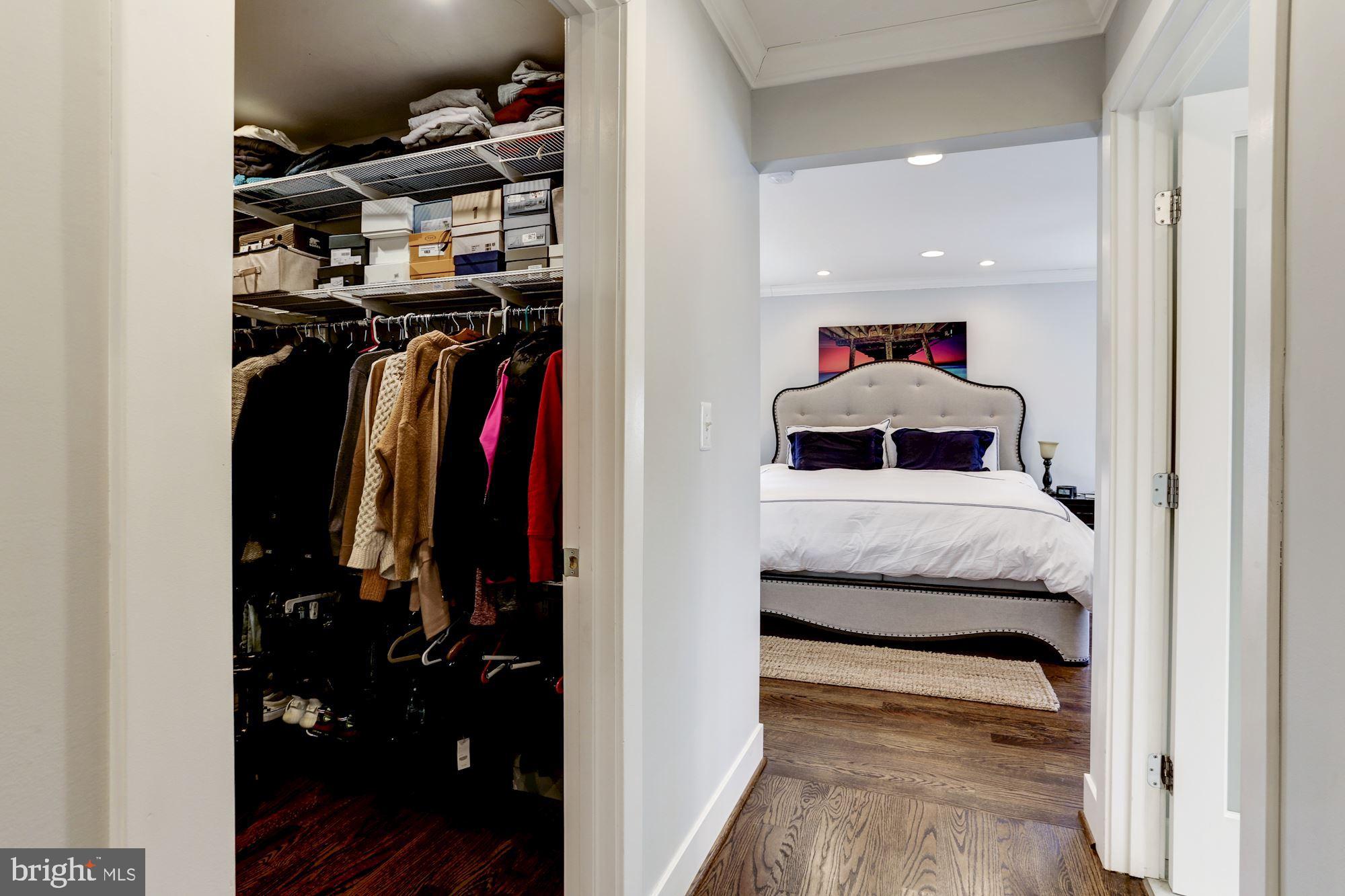 HILLWOOD - Residential
