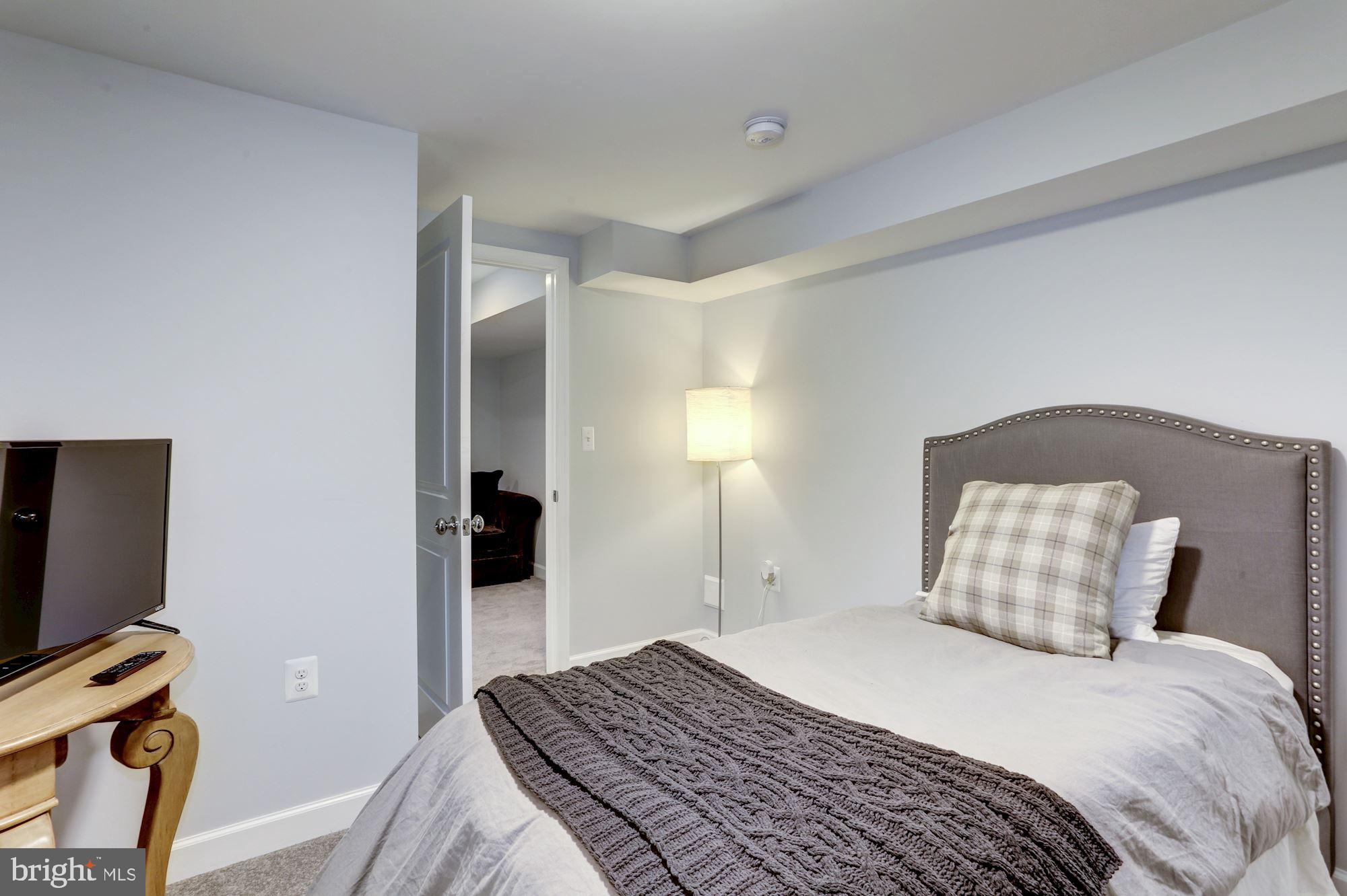 HILLWOOD - Residential