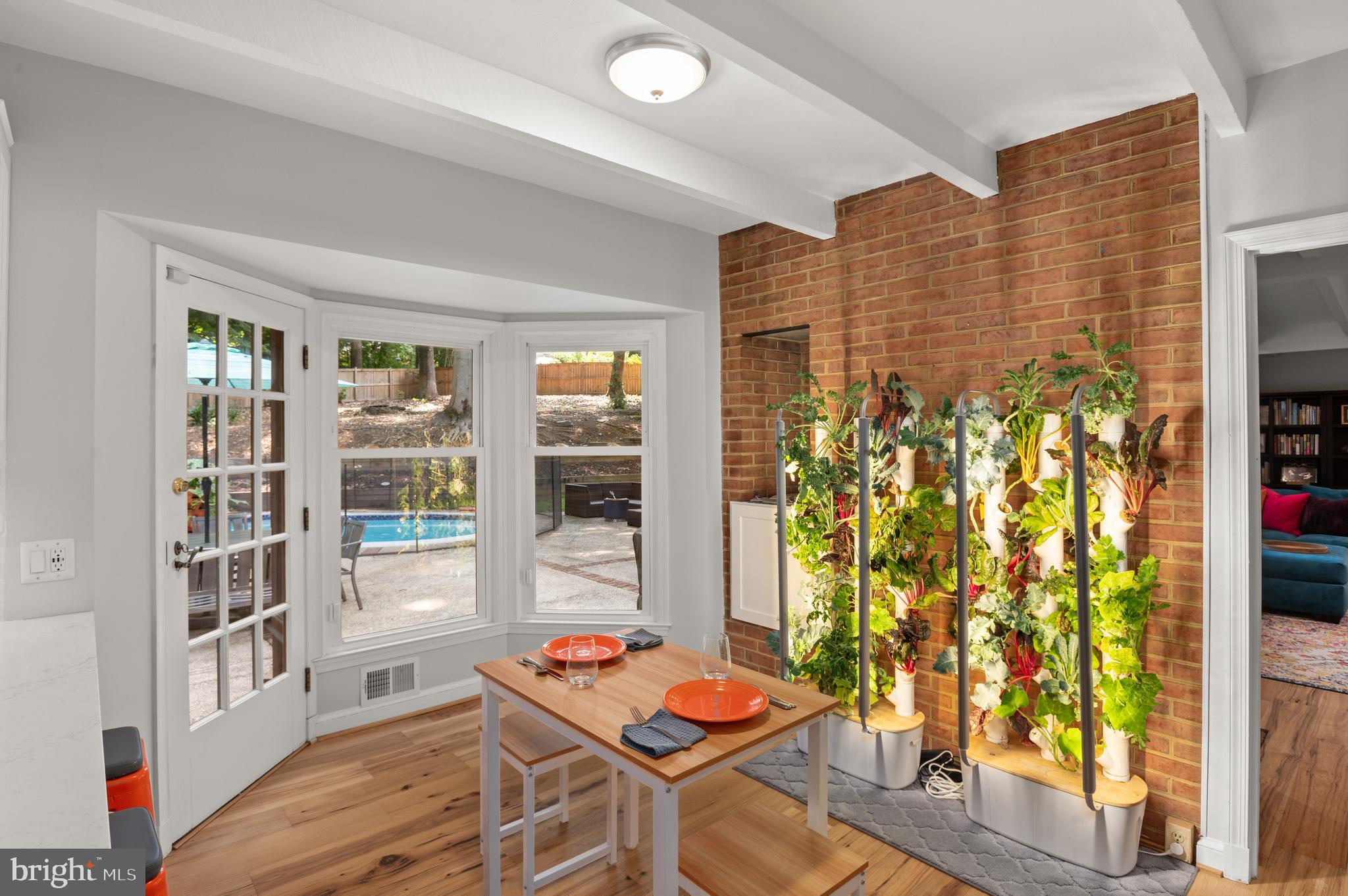 MCAULEY PARK - Residential