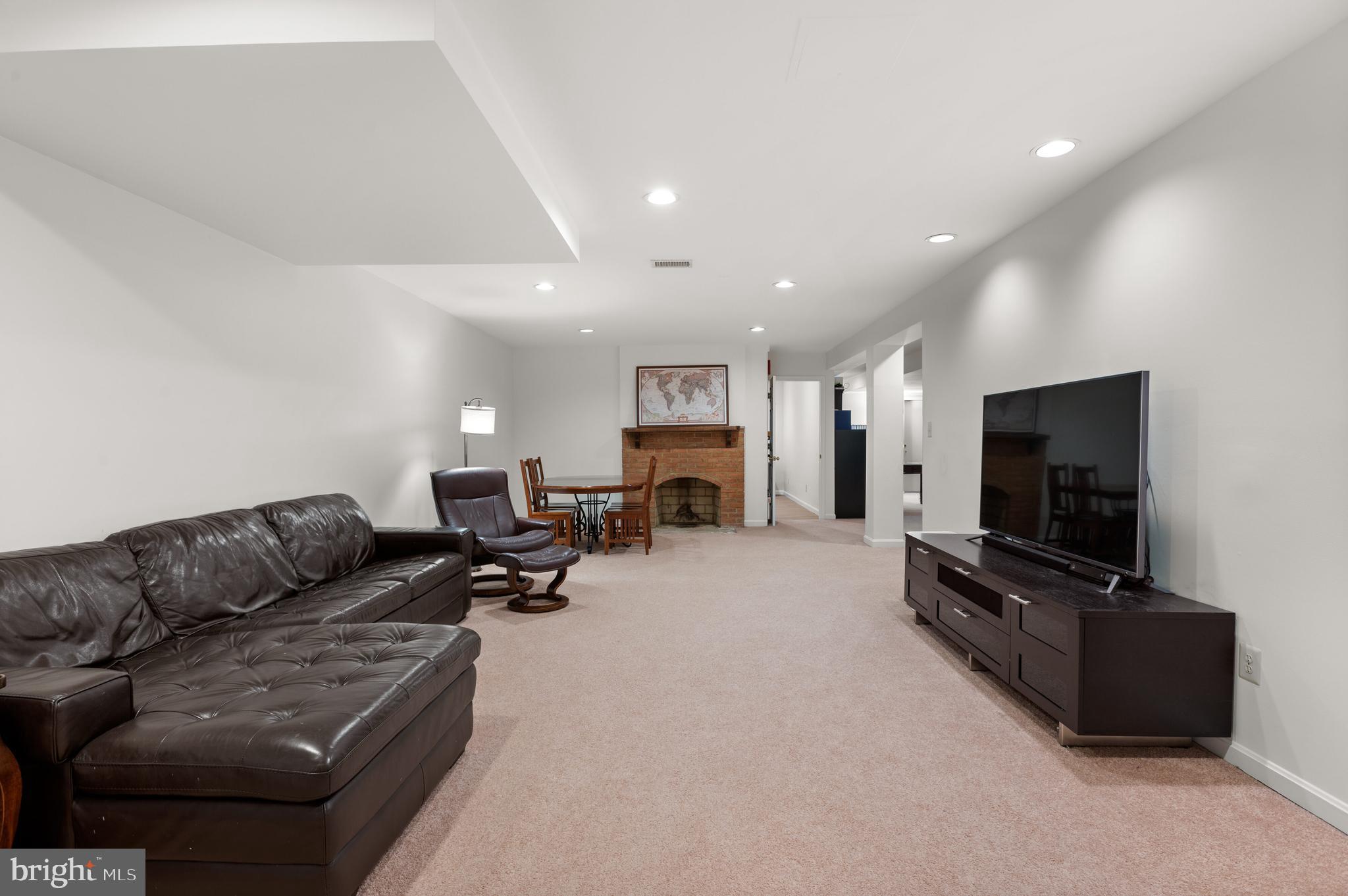 MCAULEY PARK - Residential