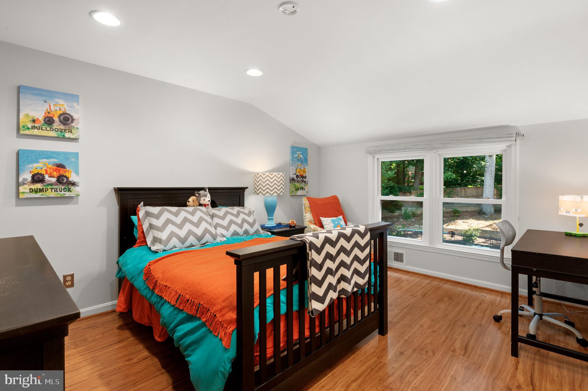 MCAULEY PARK - Residential