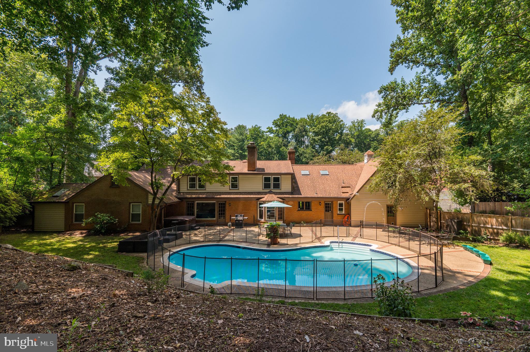 MCAULEY PARK - Residential