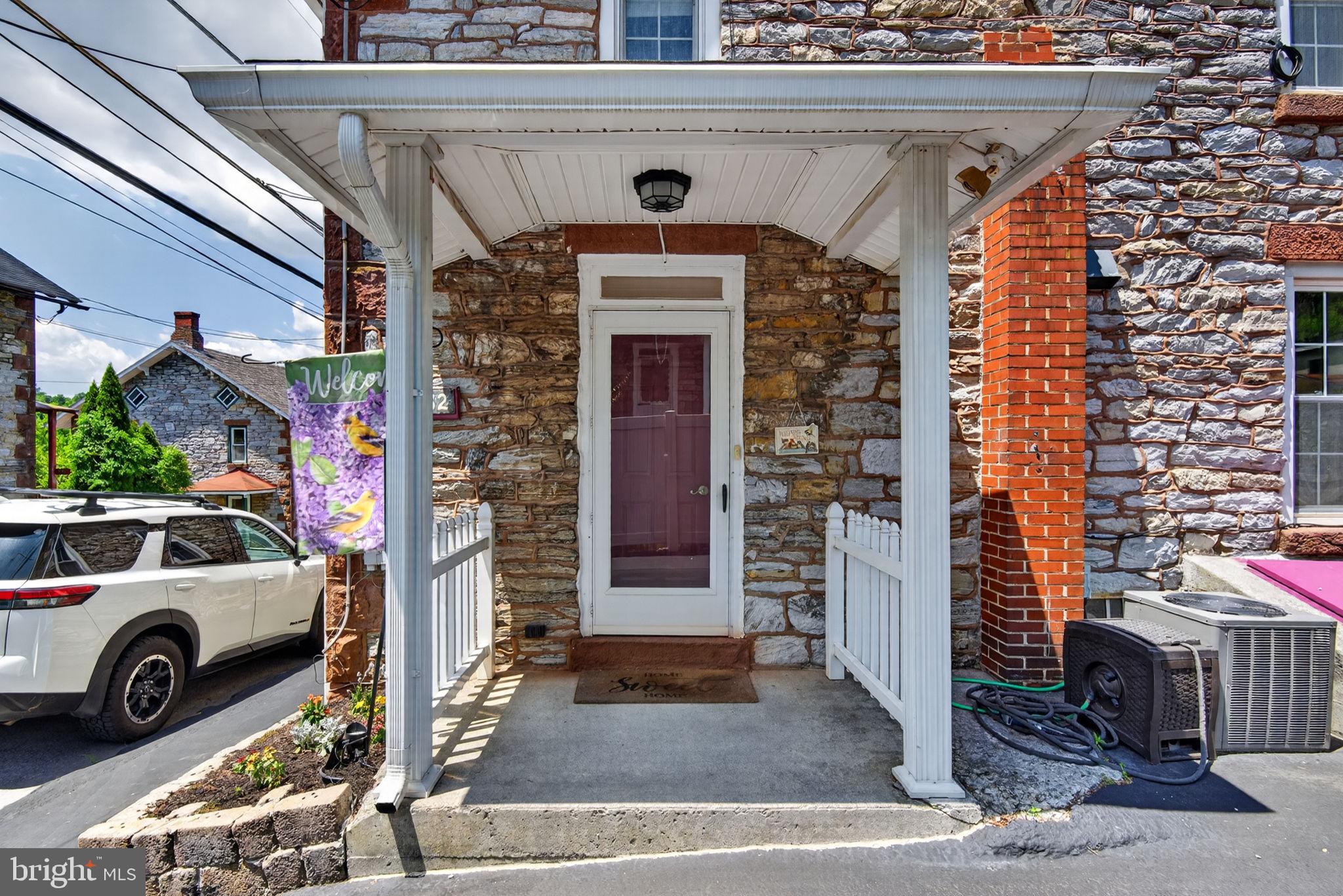332 BOYD STREET