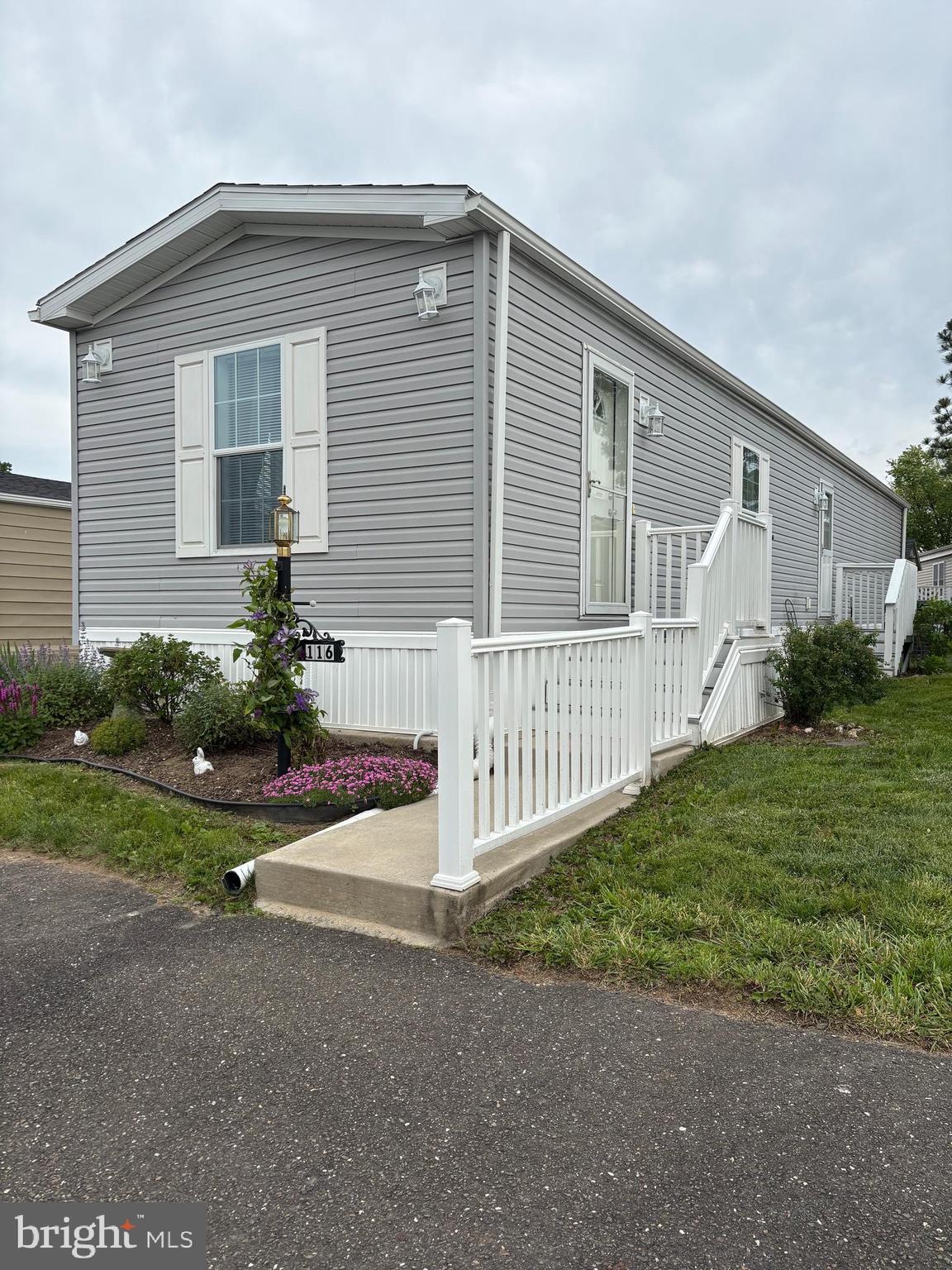 116 PARKSIDE COURT