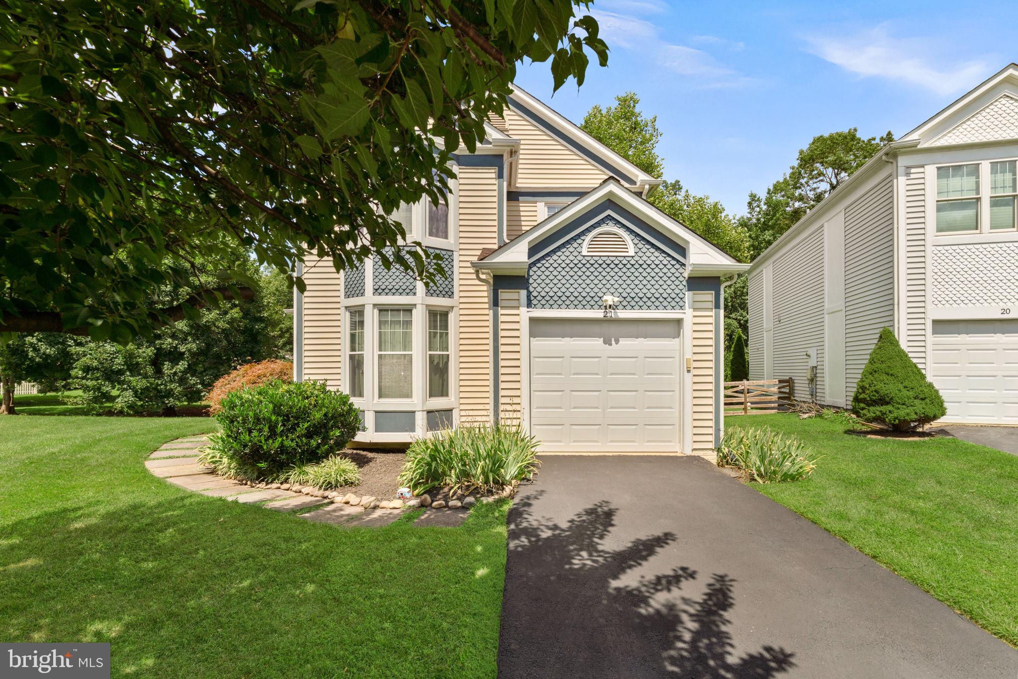 21 GLENGYLE LANE