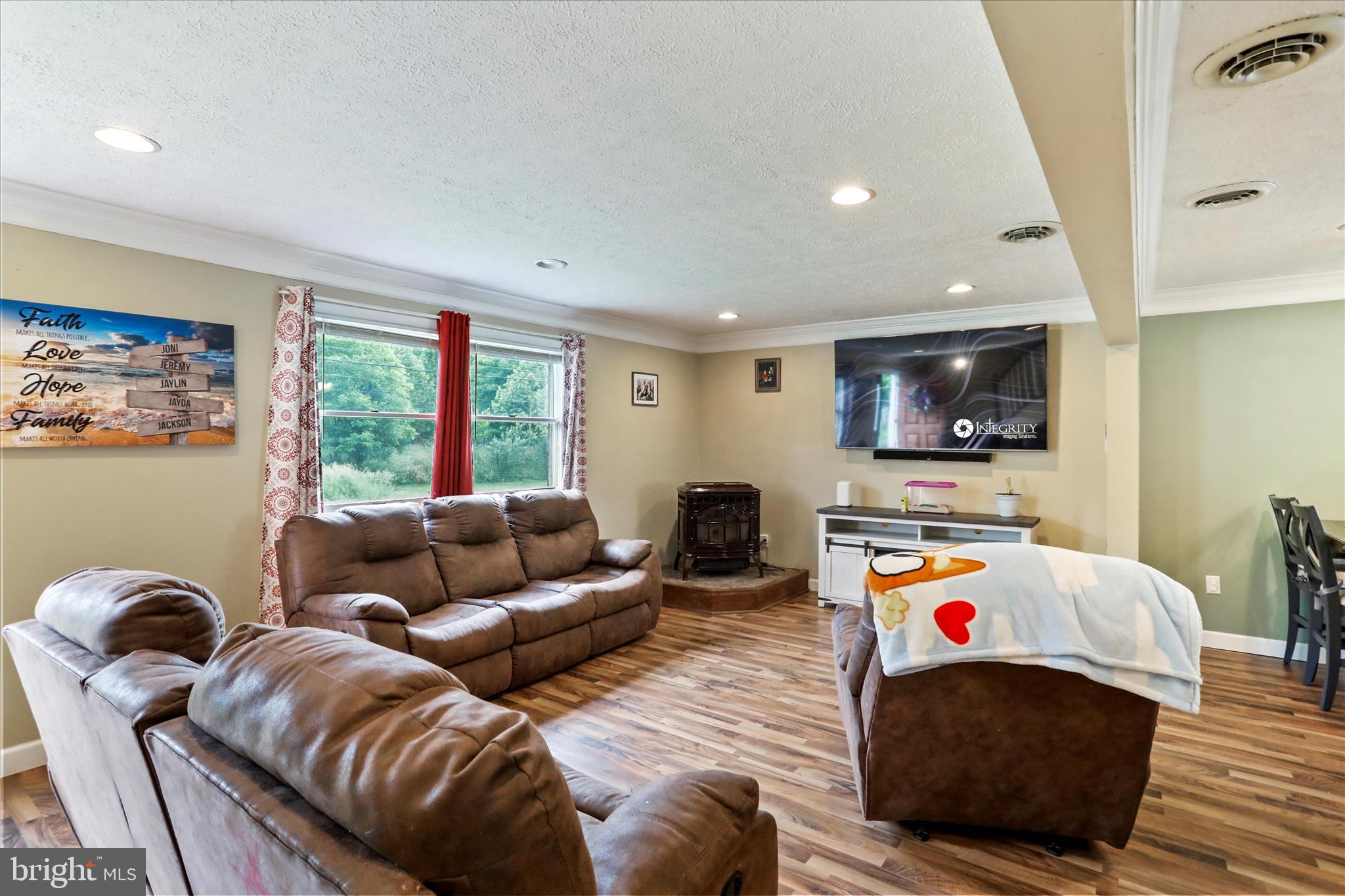 QUAIL VALLEY ESTATES - Residential