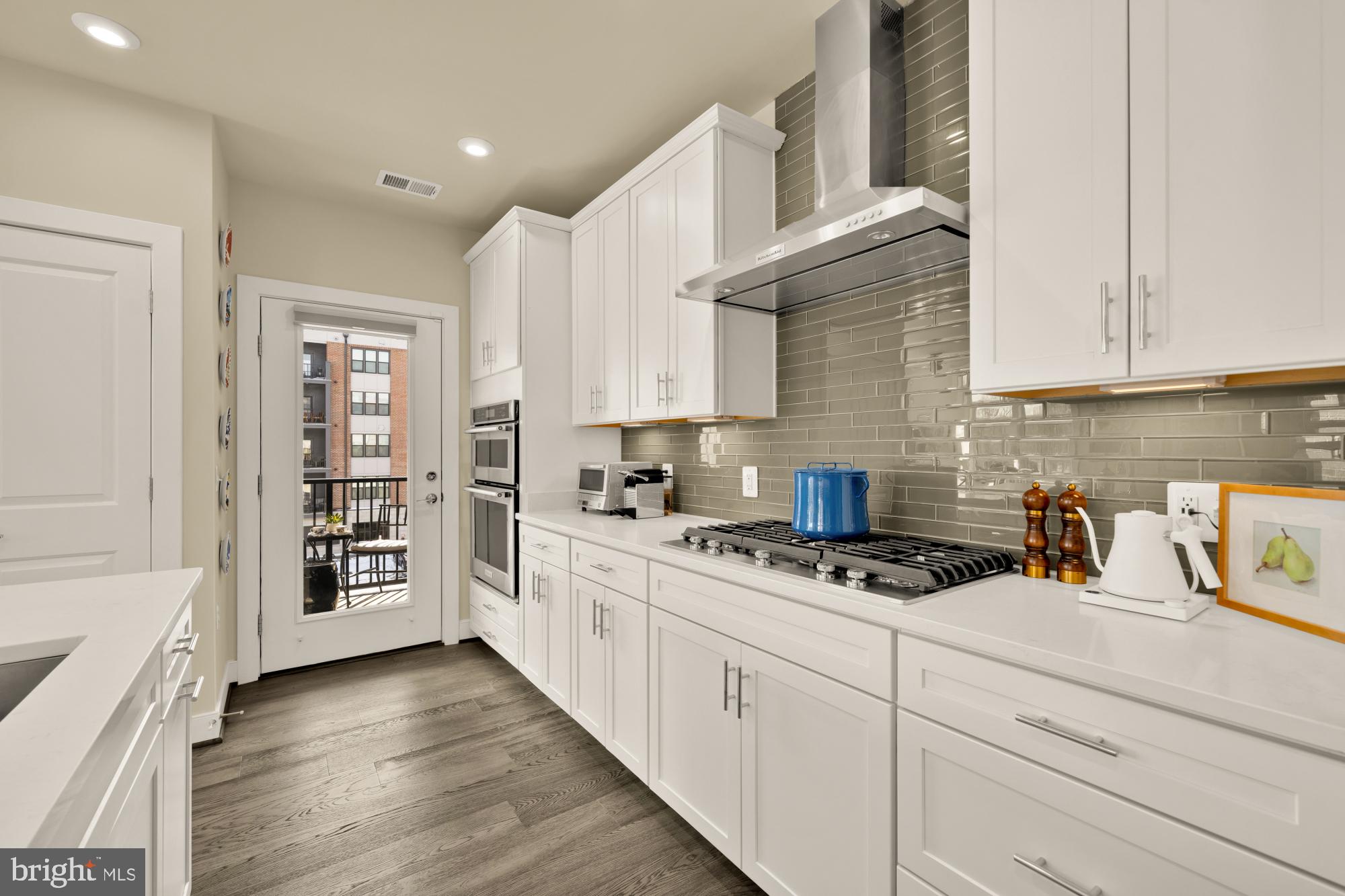 TOWER OAKS - Residential