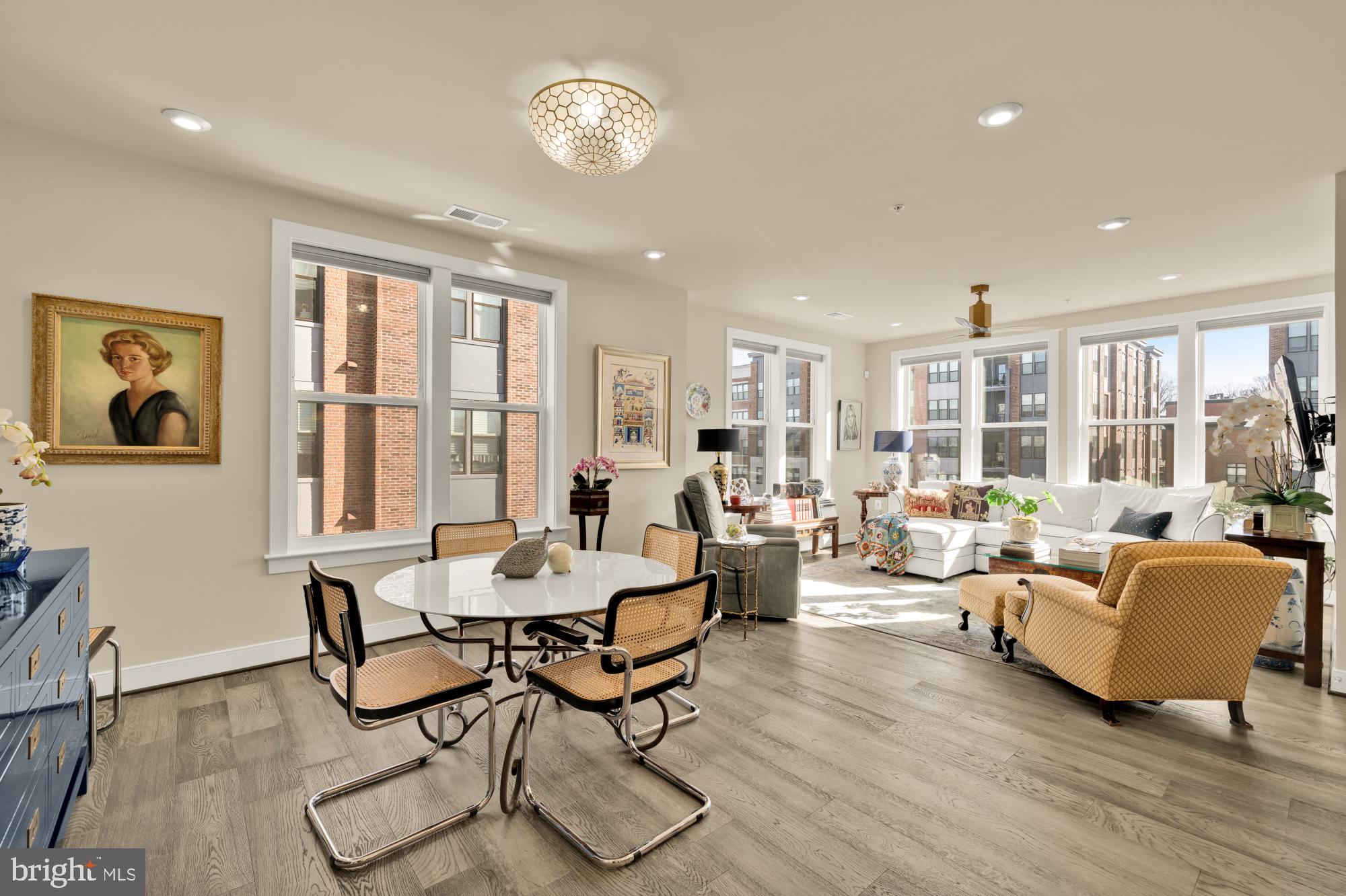 TOWER OAKS - Residential