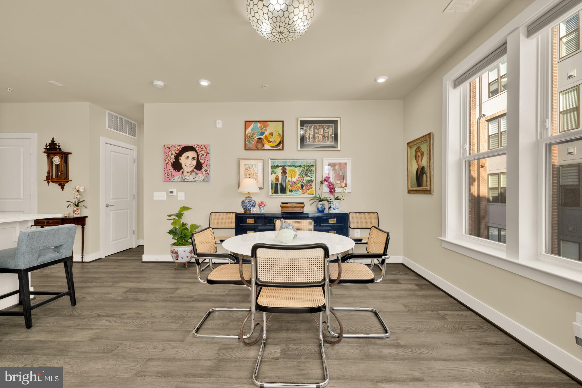 TOWER OAKS - Residential