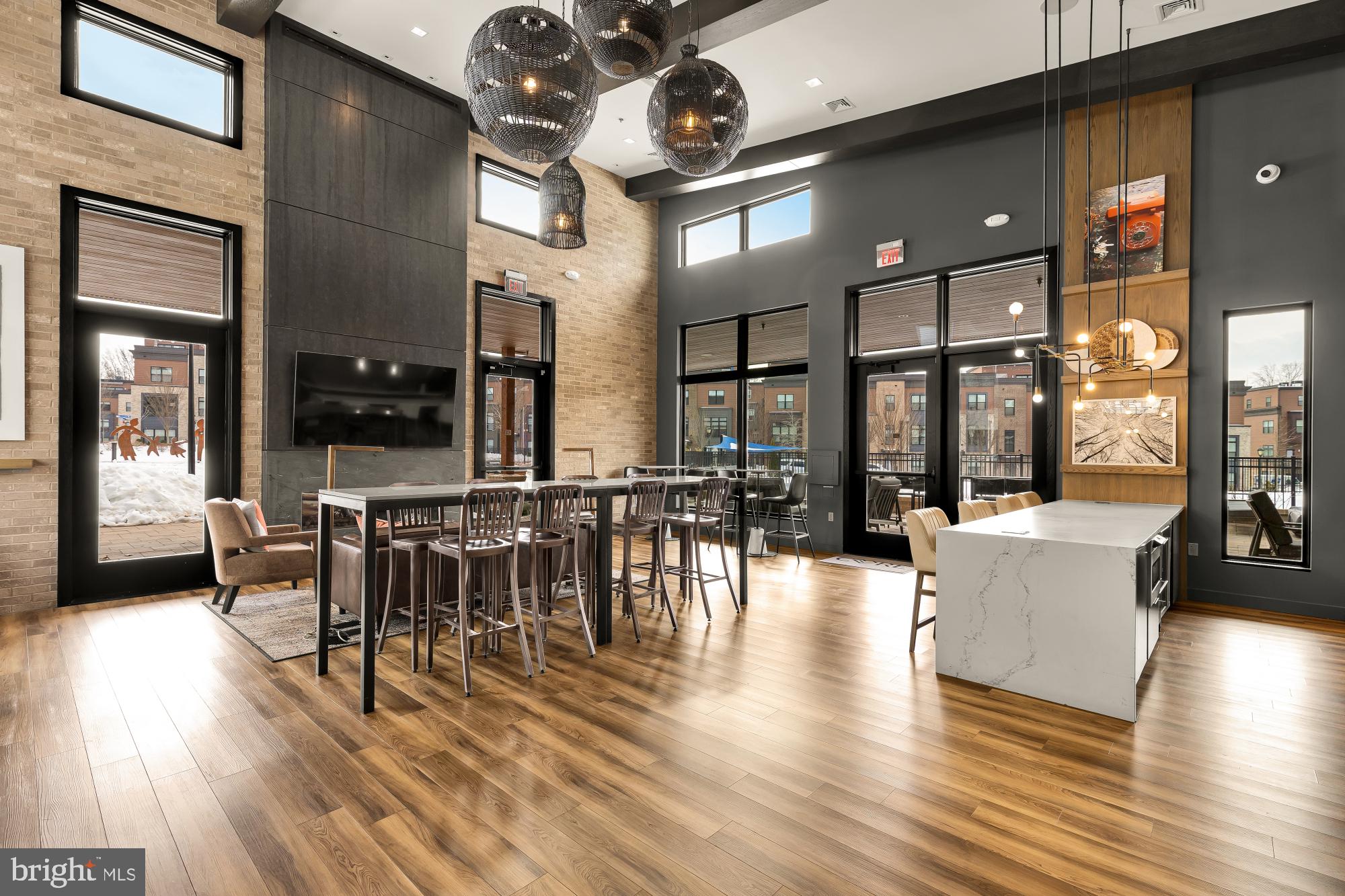 TOWER OAKS - Residential