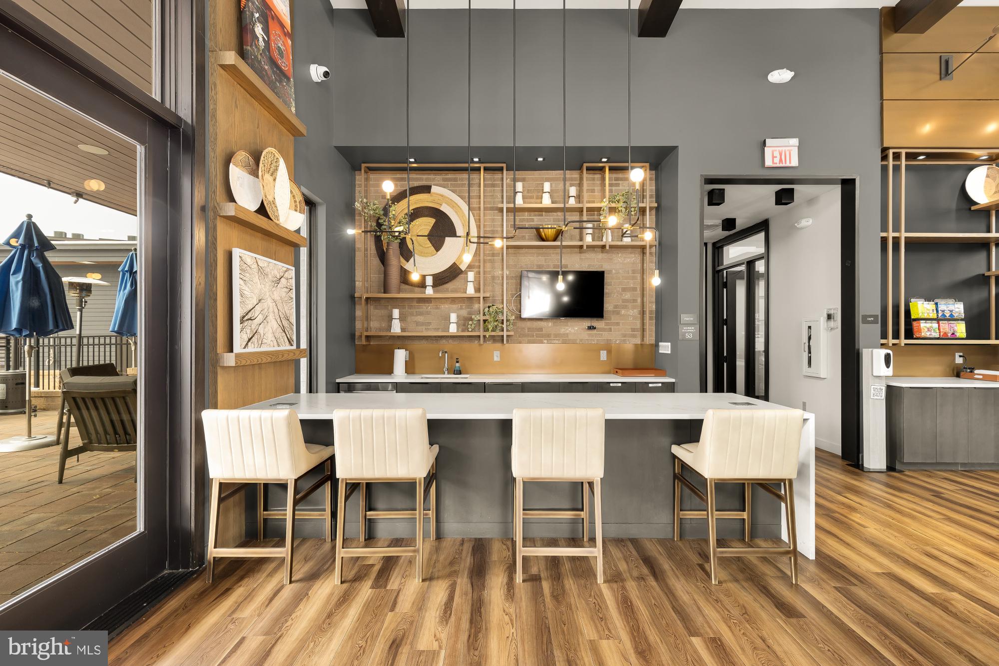 TOWER OAKS - Residential