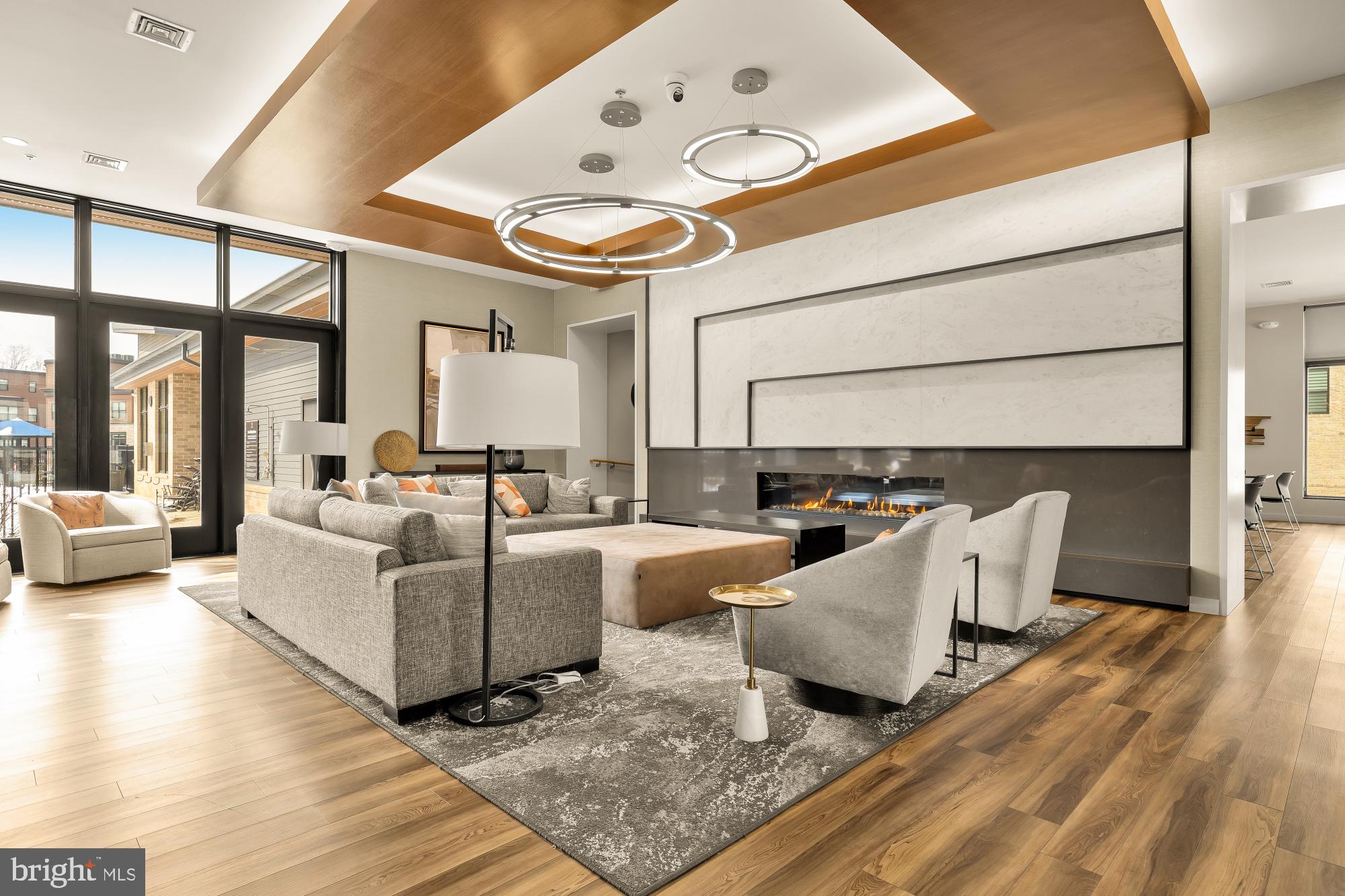 TOWER OAKS - Residential