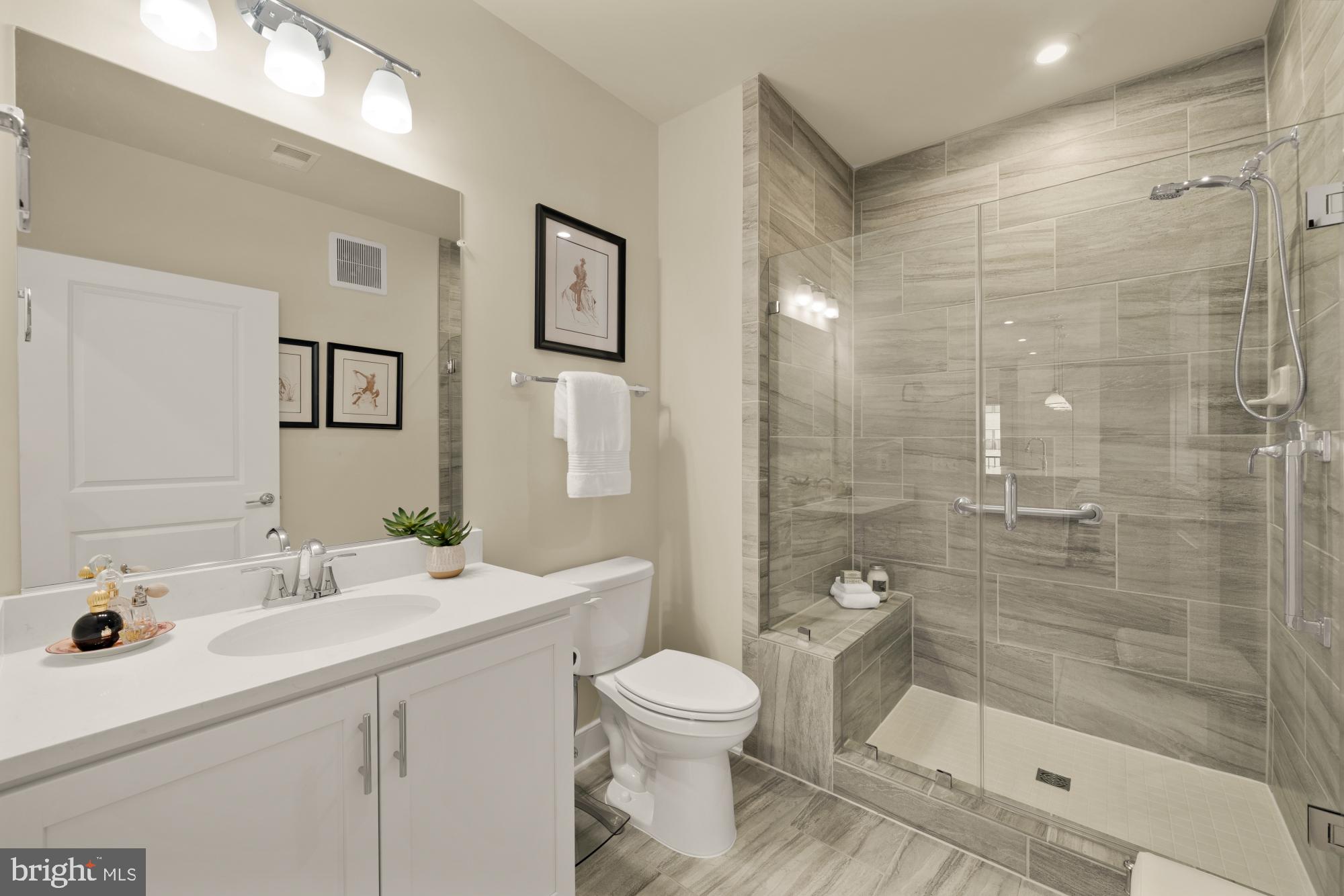 TOWER OAKS - Residential