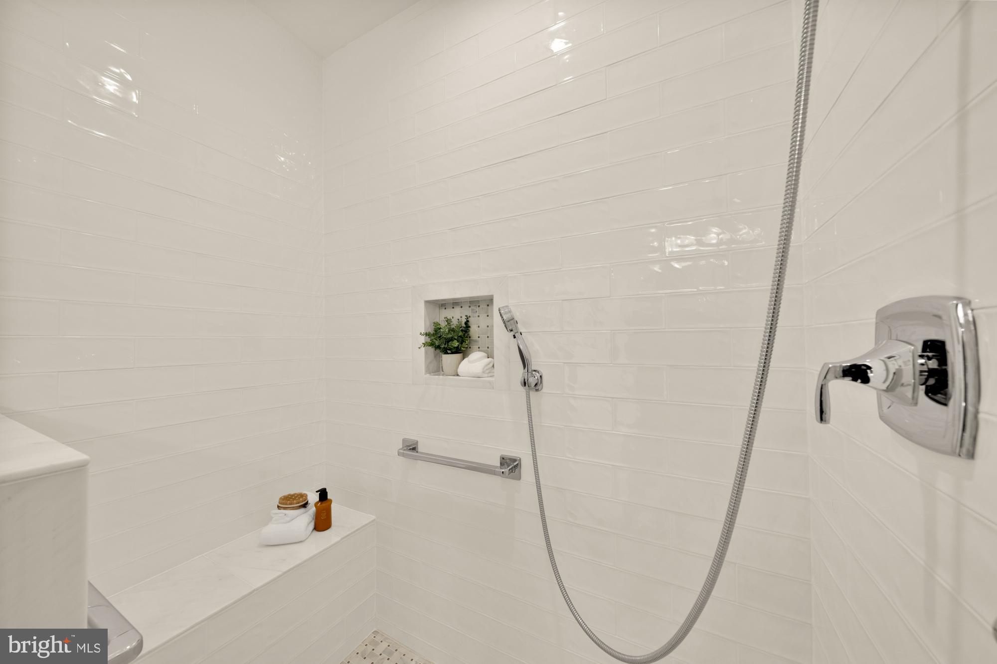 TOWER OAKS - Residential