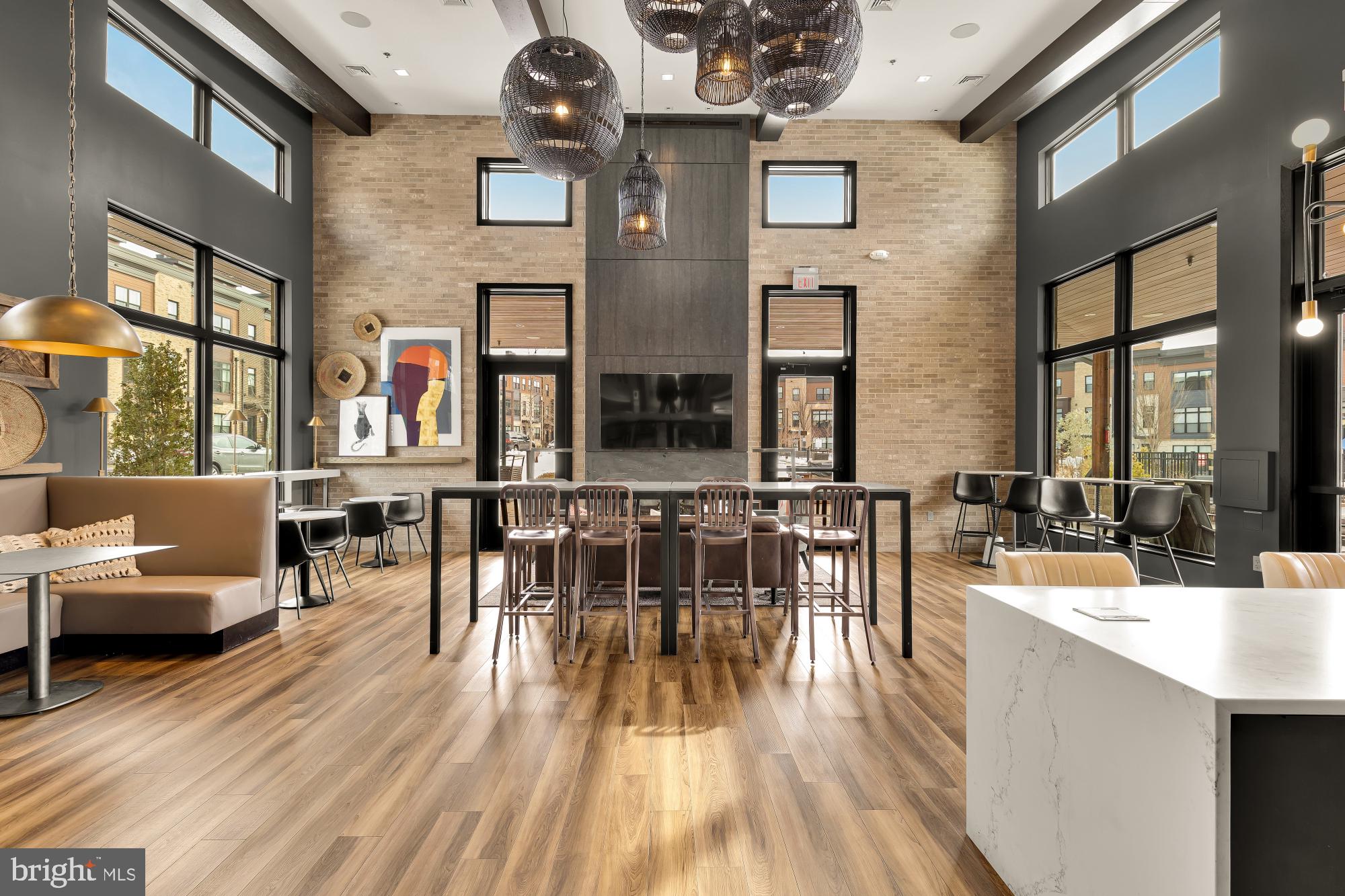 TOWER OAKS - Residential