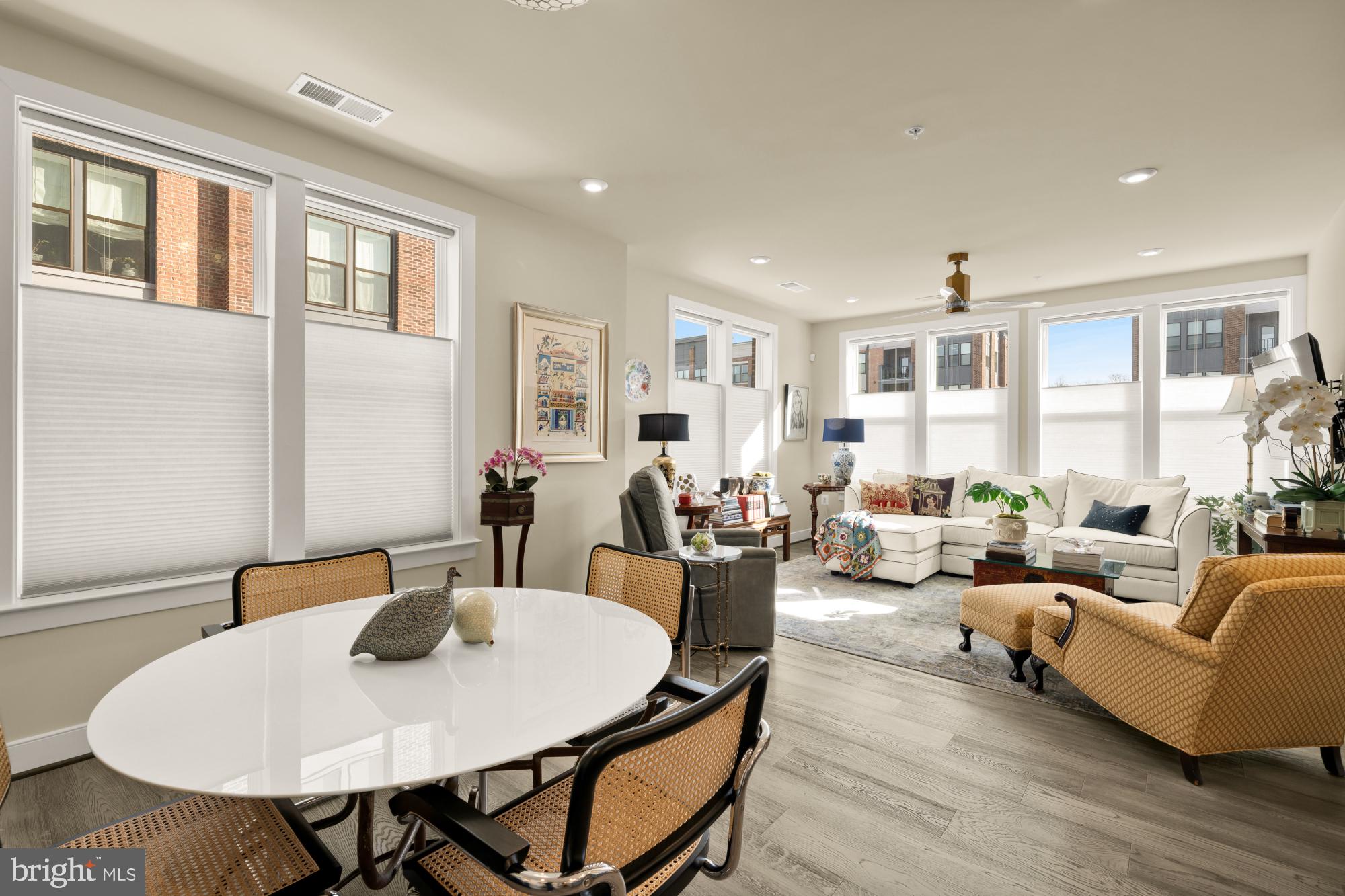 TOWER OAKS - Residential