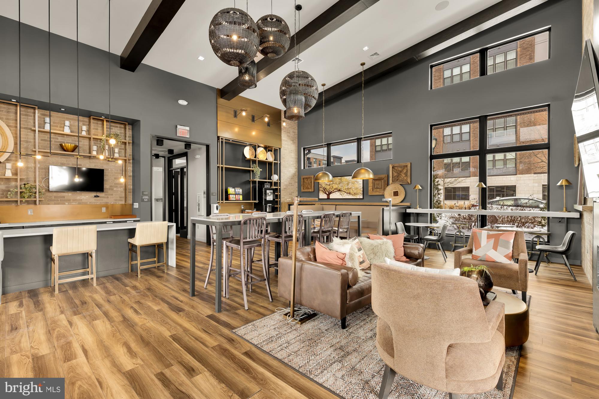 TOWER OAKS - Residential