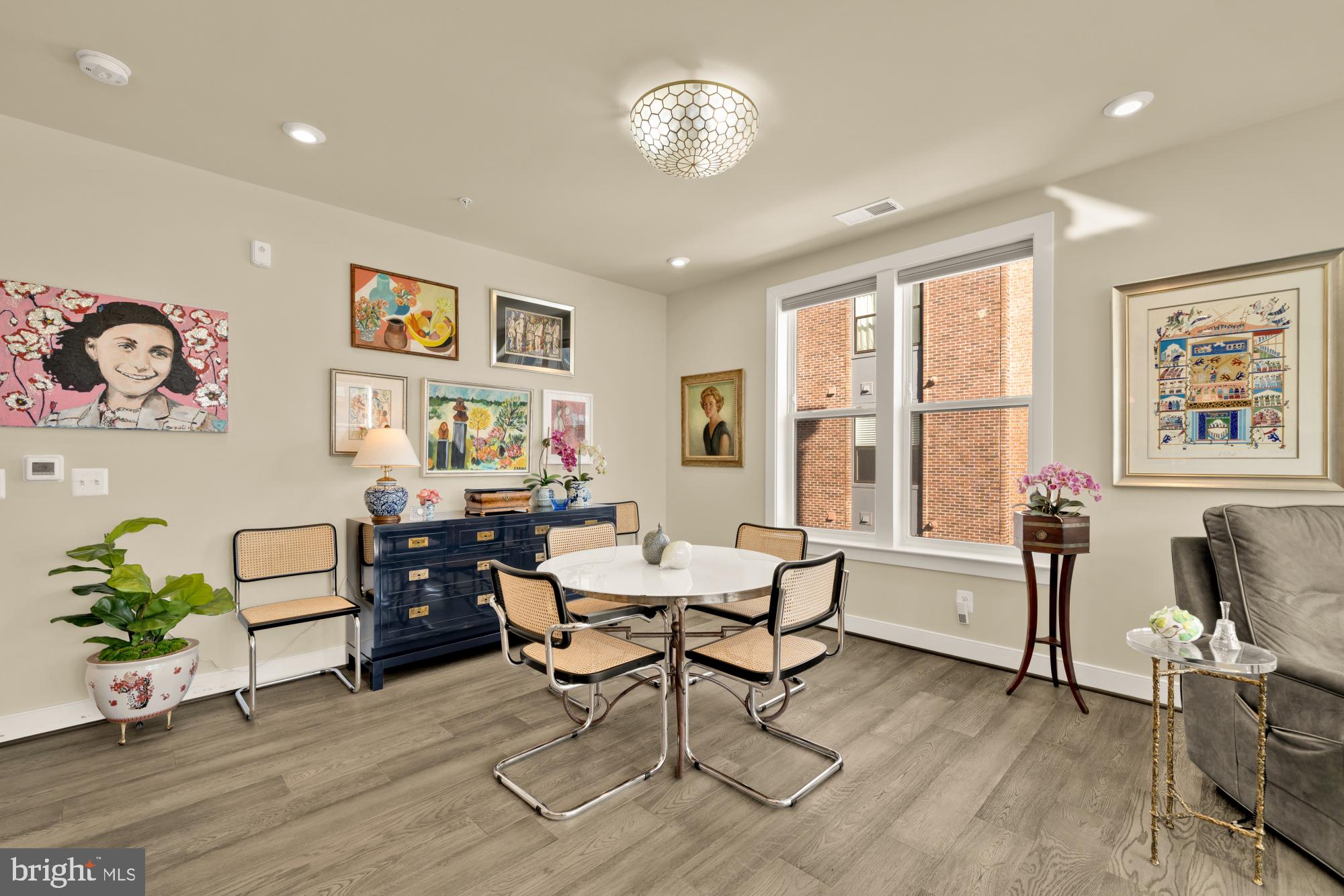 TOWER OAKS - Residential