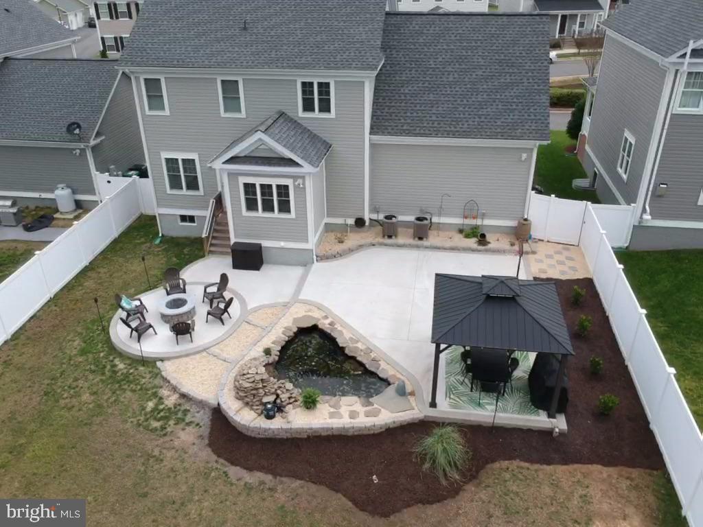 LADYSMITH VILLAGE - Residential