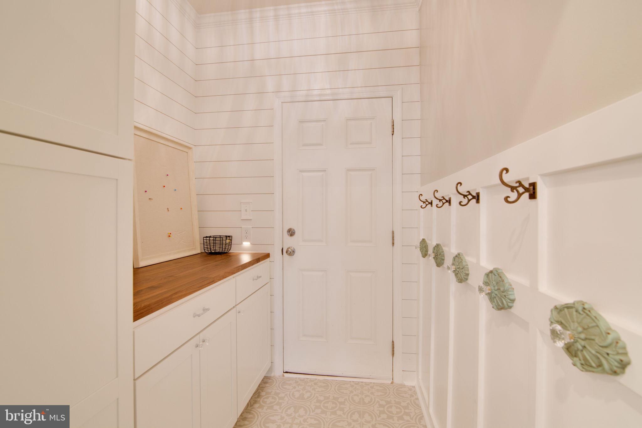 LADYSMITH VILLAGE - Residential