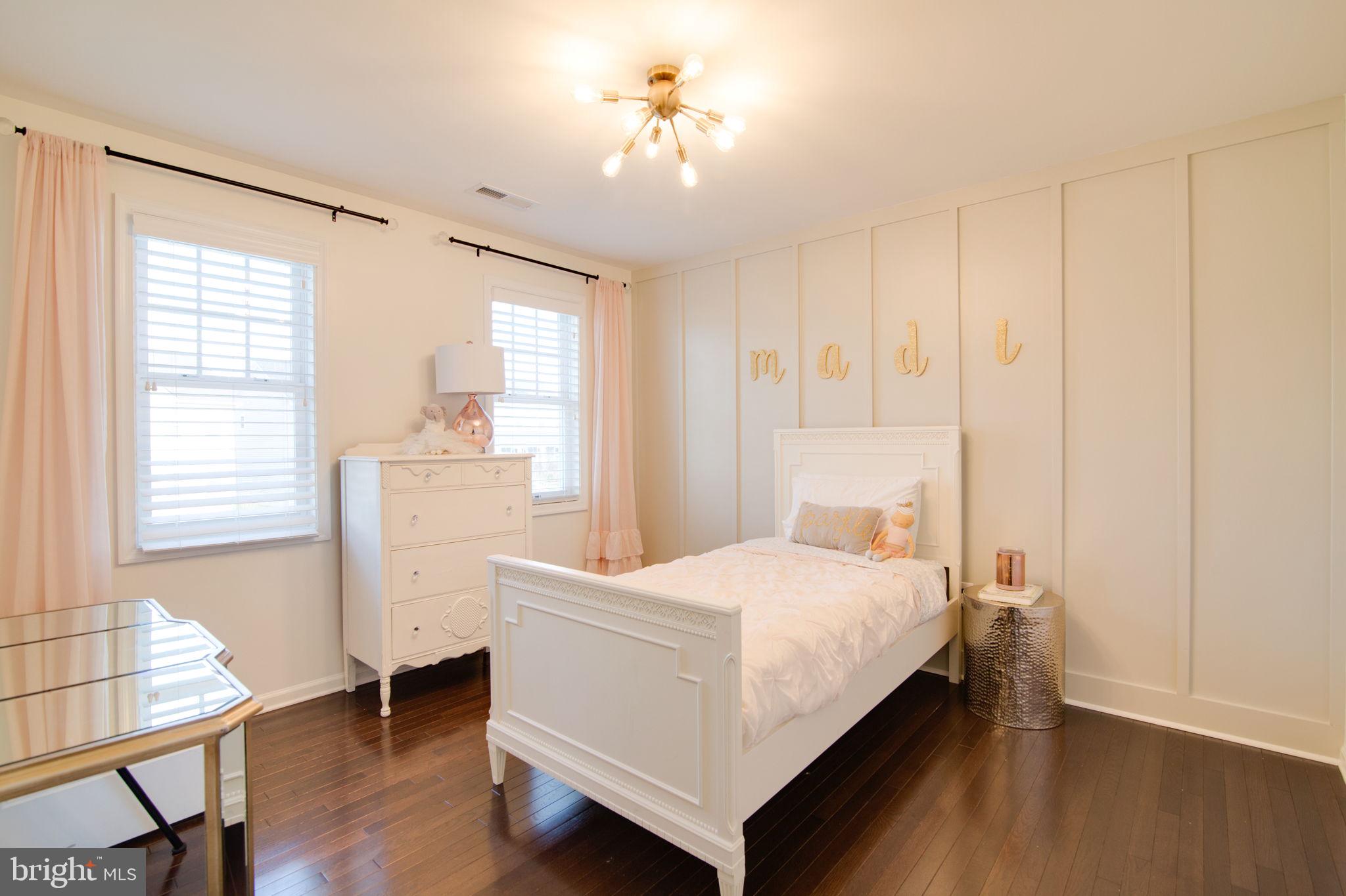 LADYSMITH VILLAGE - Residential