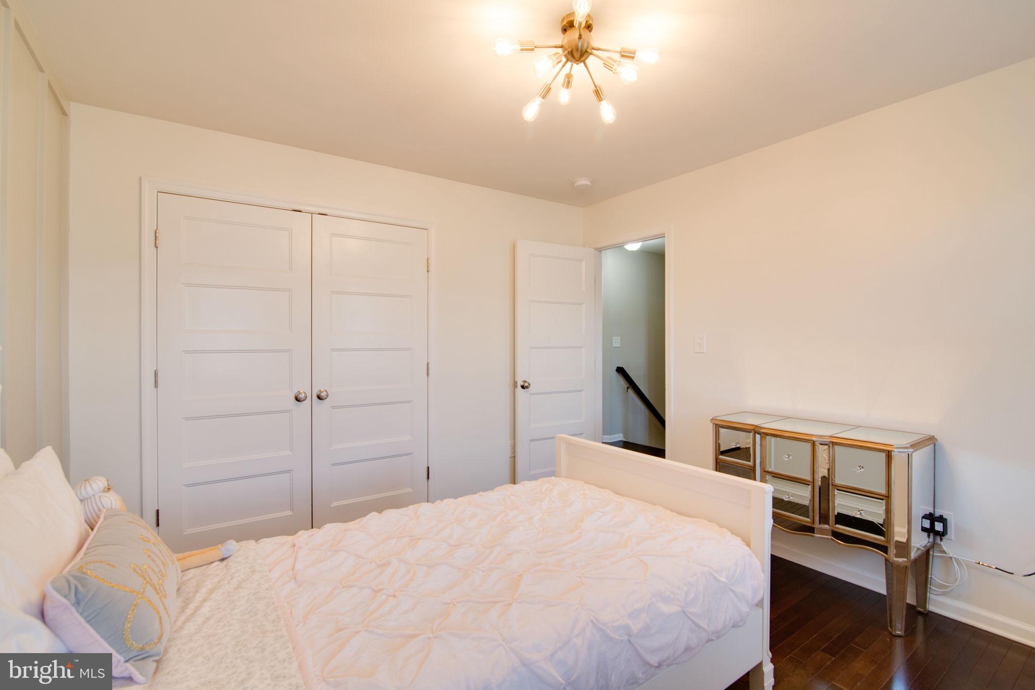 LADYSMITH VILLAGE - Residential