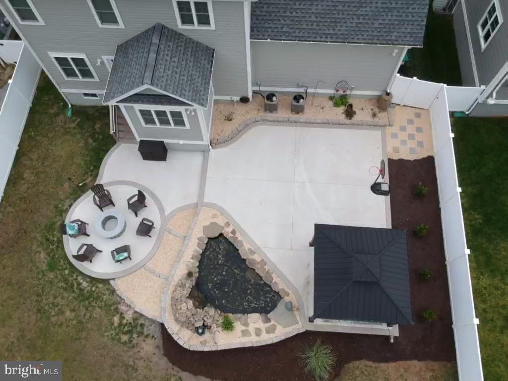 LADYSMITH VILLAGE - Residential