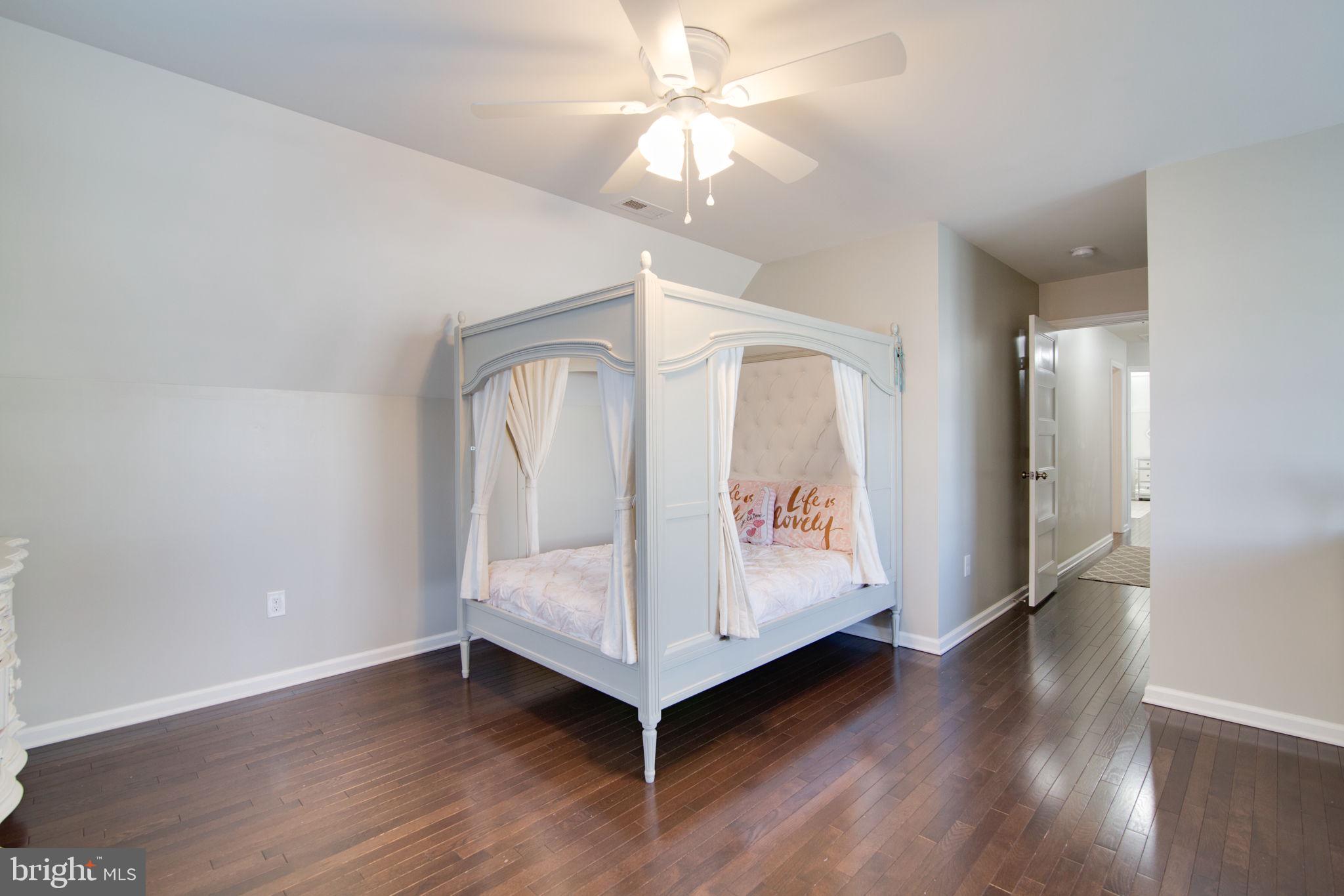 LADYSMITH VILLAGE - Residential