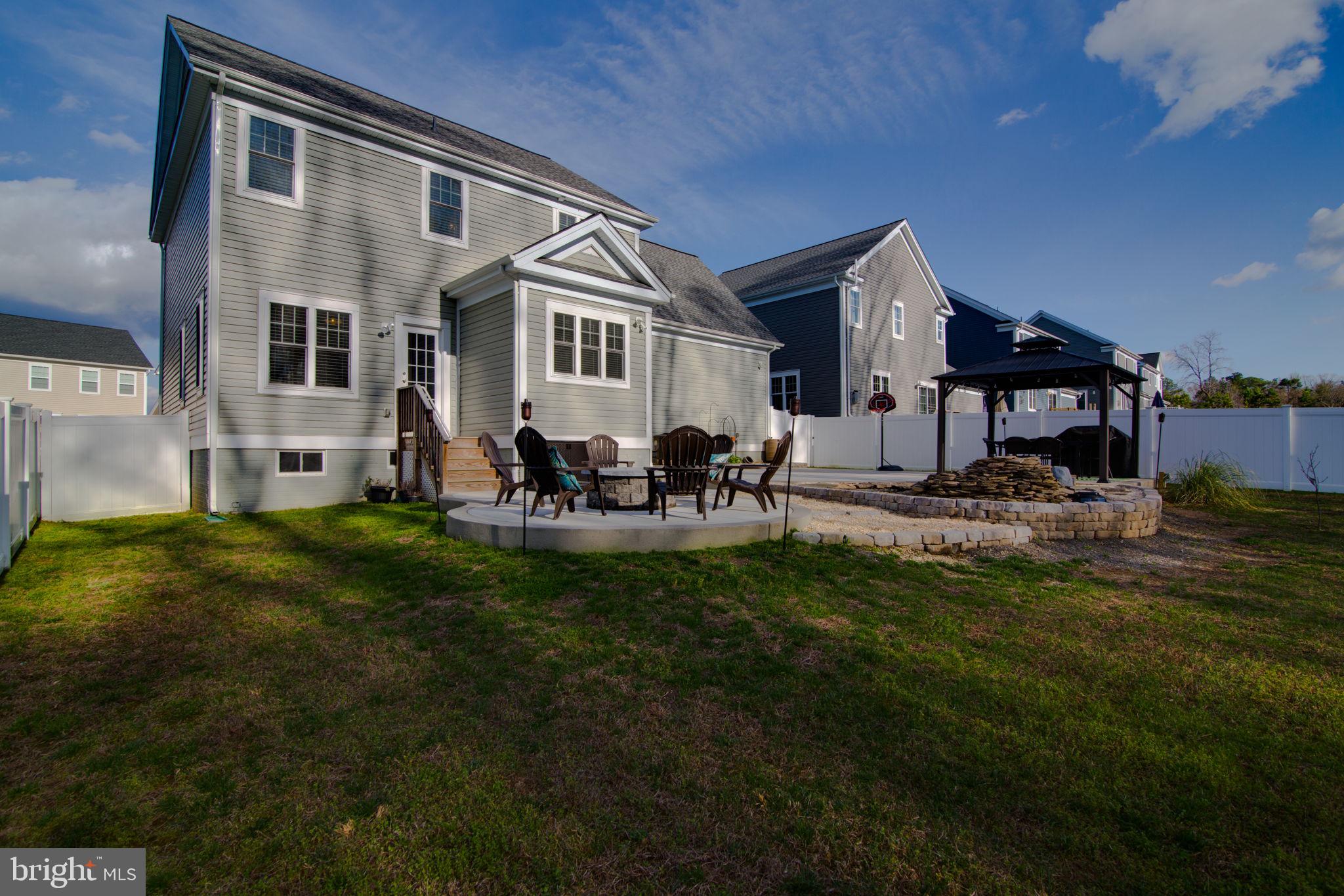 LADYSMITH VILLAGE - Residential