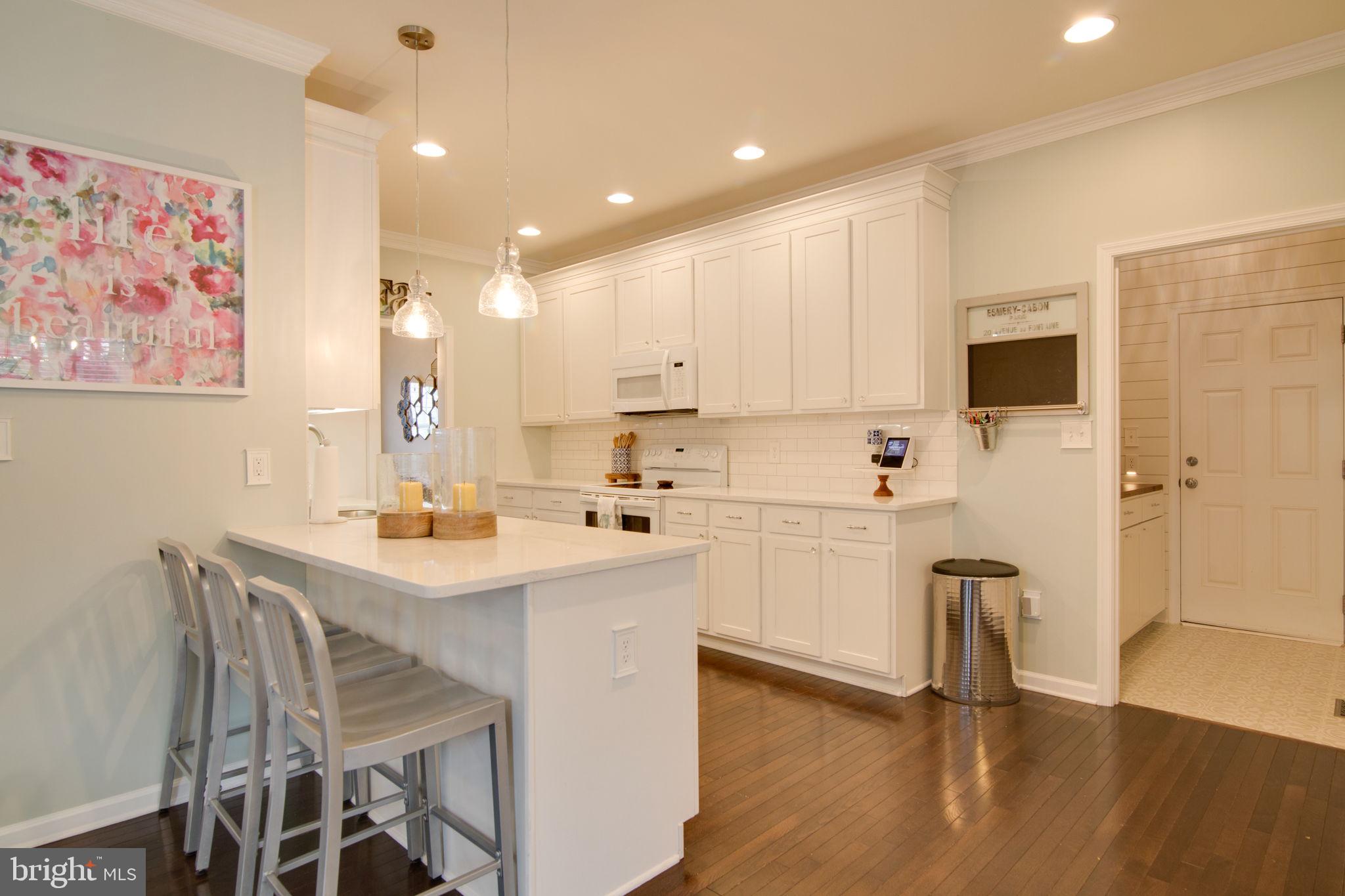 LADYSMITH VILLAGE - Residential