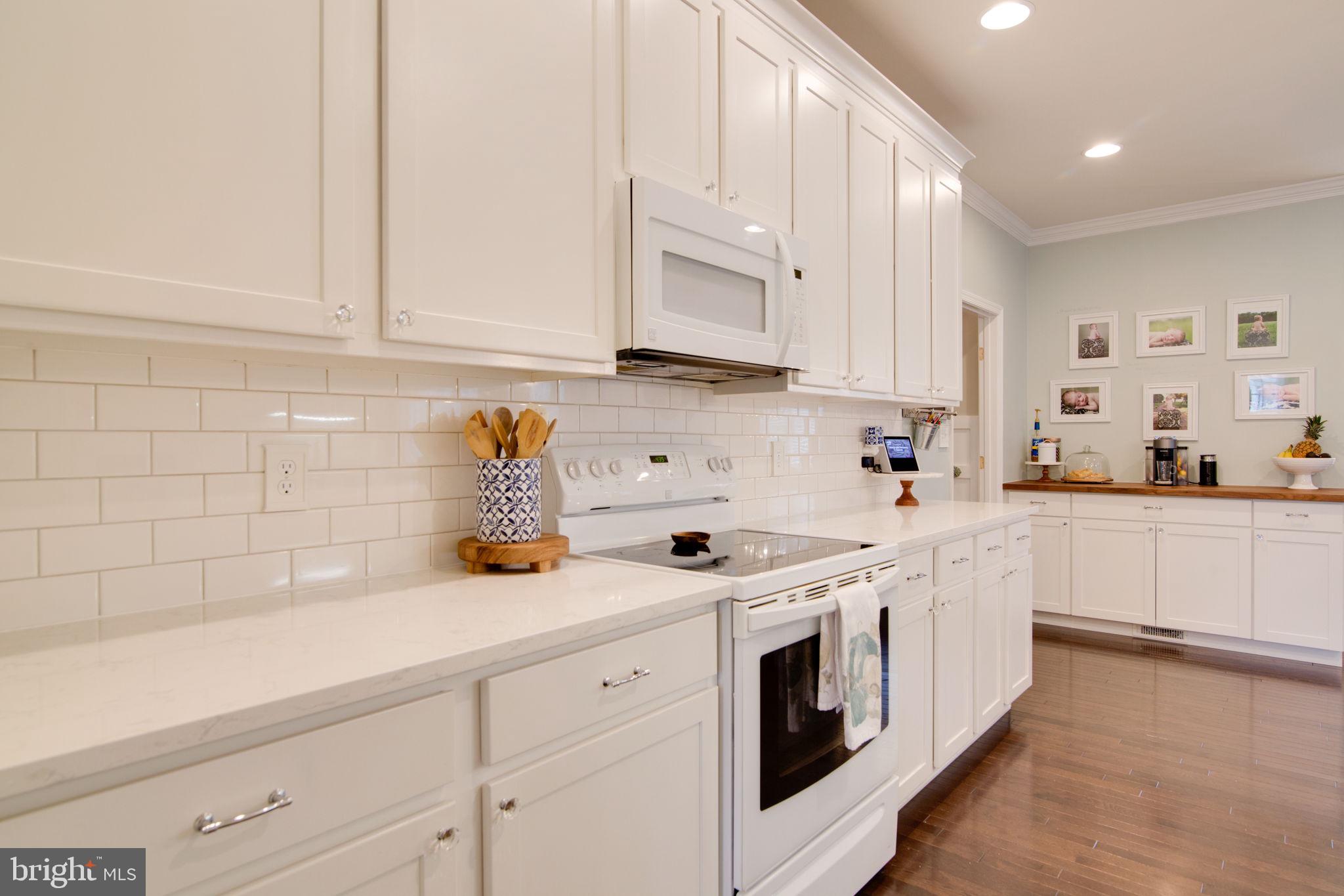 LADYSMITH VILLAGE - Residential