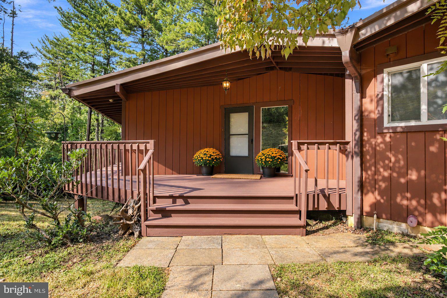 2367 PHEASANT HILL LANE