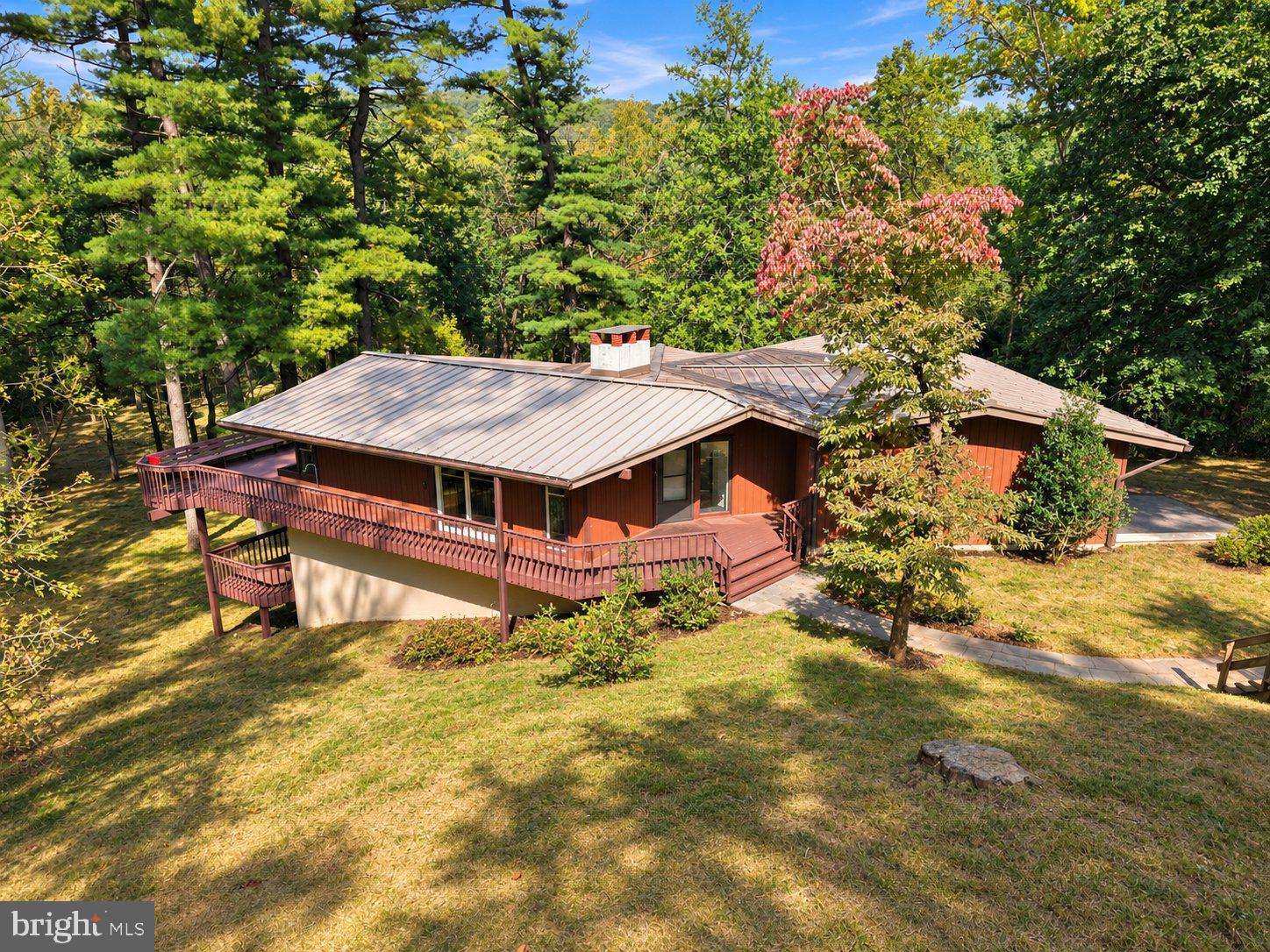 2367 PHEASANT HILL LANE