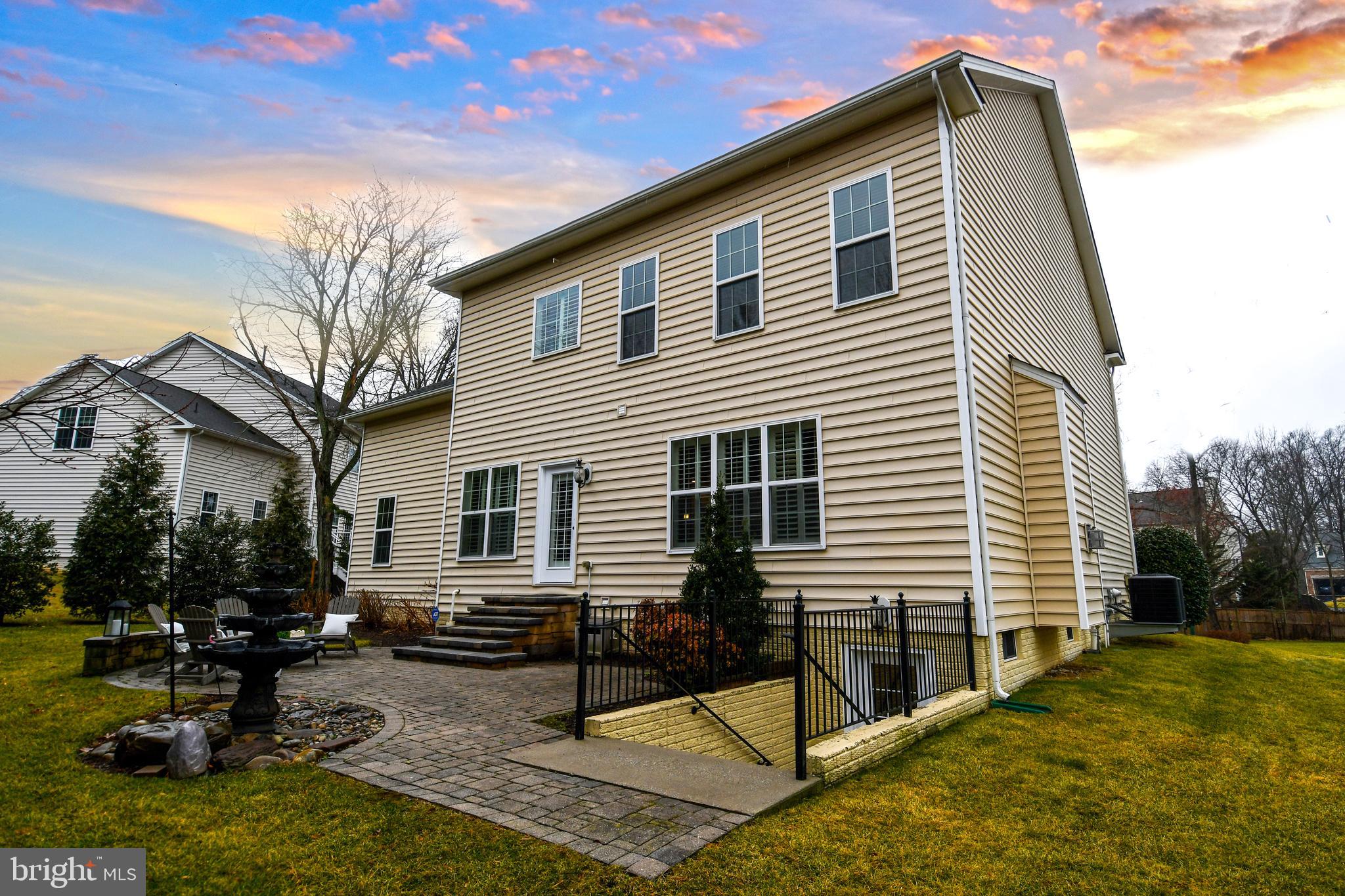 CENTREVILLE FARMS - Residential