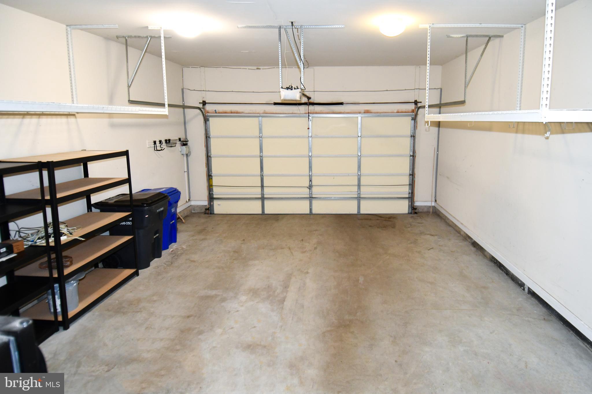 CENTREVILLE FARMS - Residential