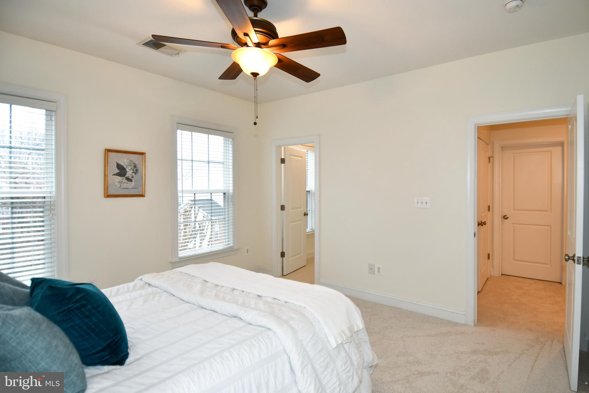 CENTREVILLE FARMS - Residential