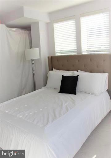 ROSSLYN - Residential Lease