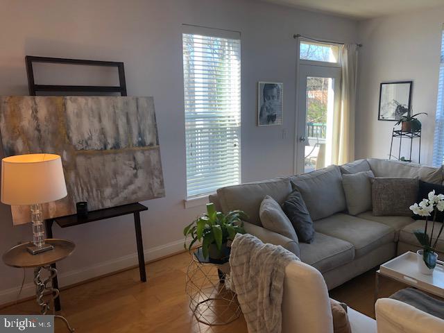 ROSSLYN - Residential Lease