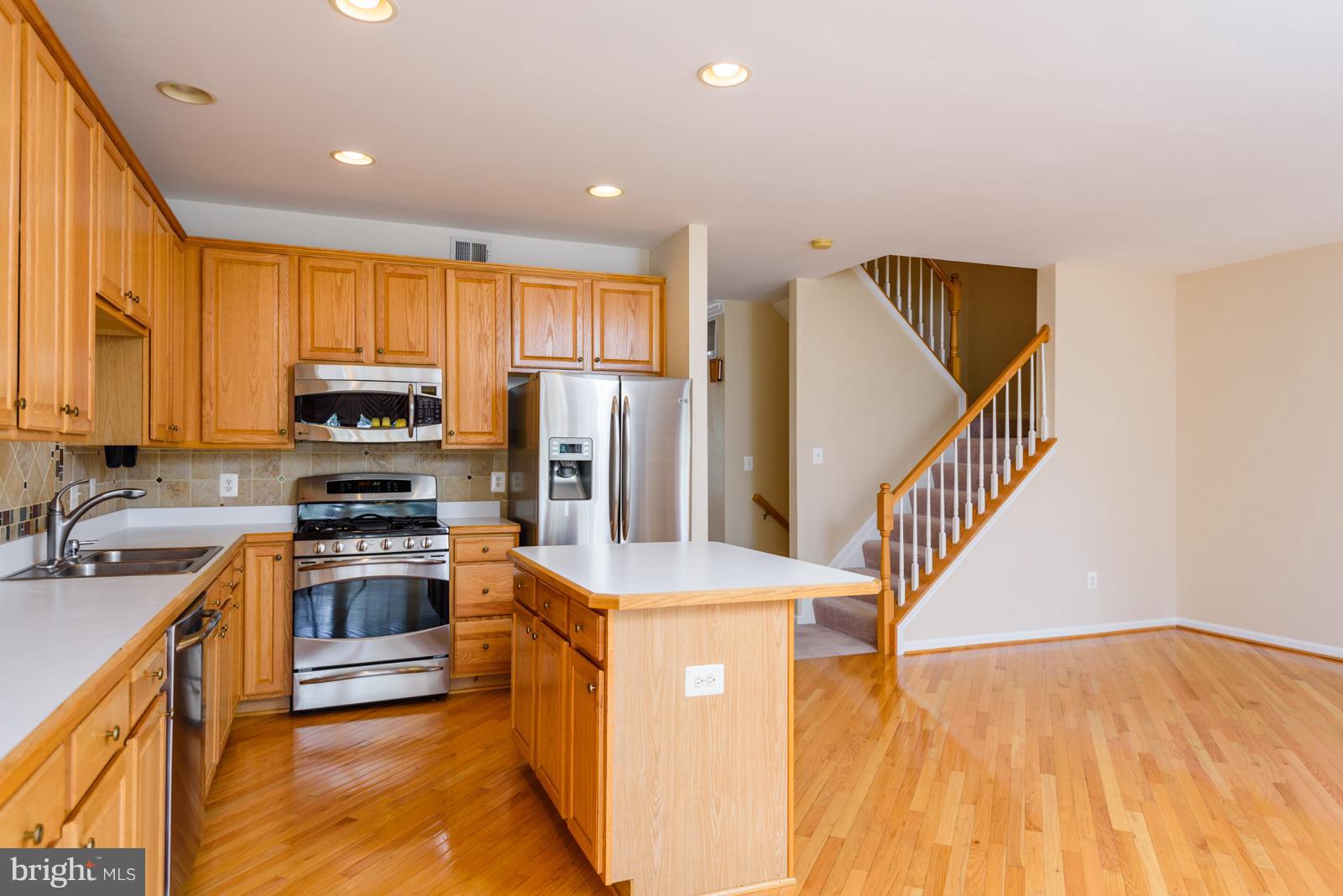 KINGSTOWNE - Residential Lease