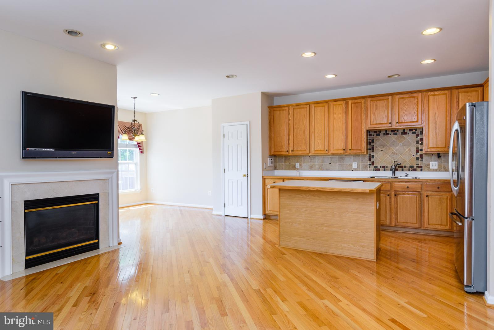 KINGSTOWNE - Residential Lease