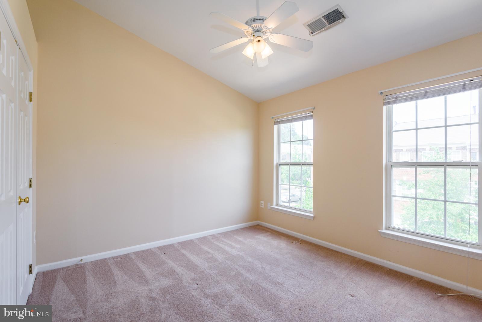 KINGSTOWNE - Residential Lease