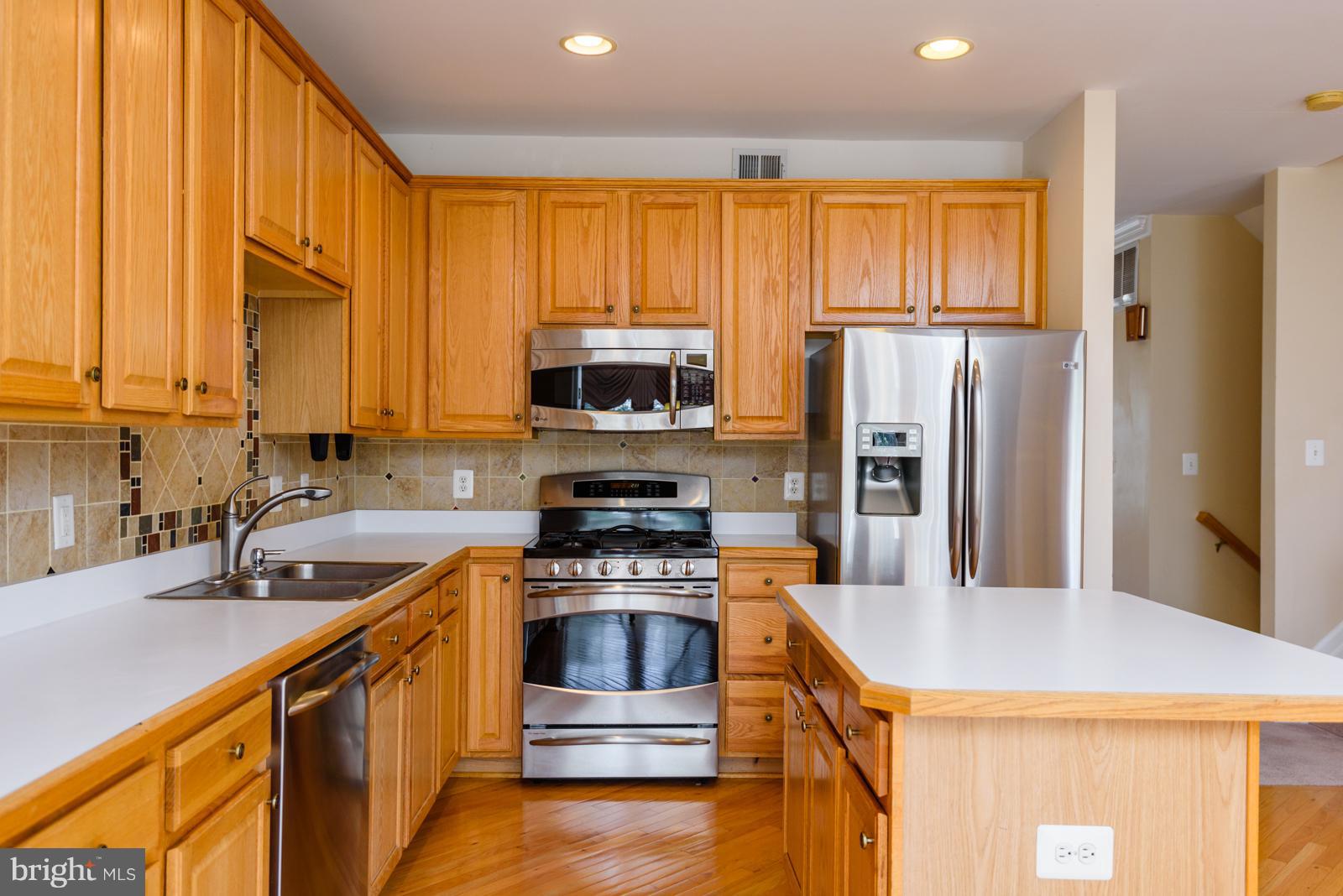 KINGSTOWNE - Residential Lease