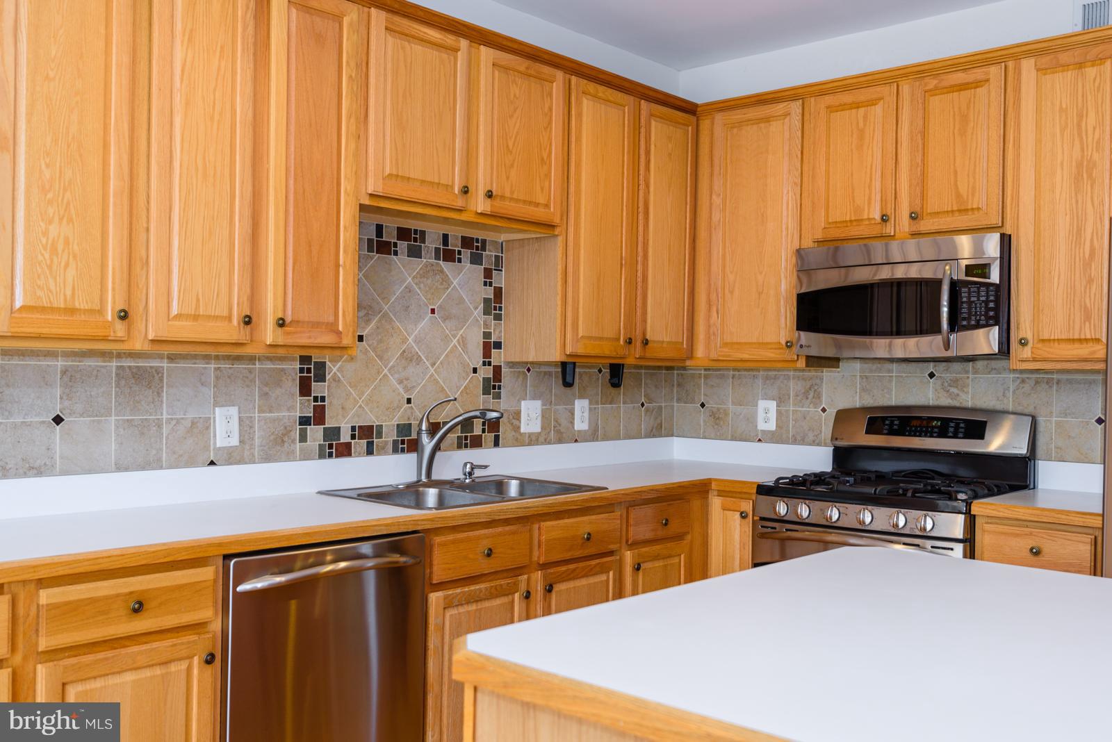 KINGSTOWNE - Residential Lease