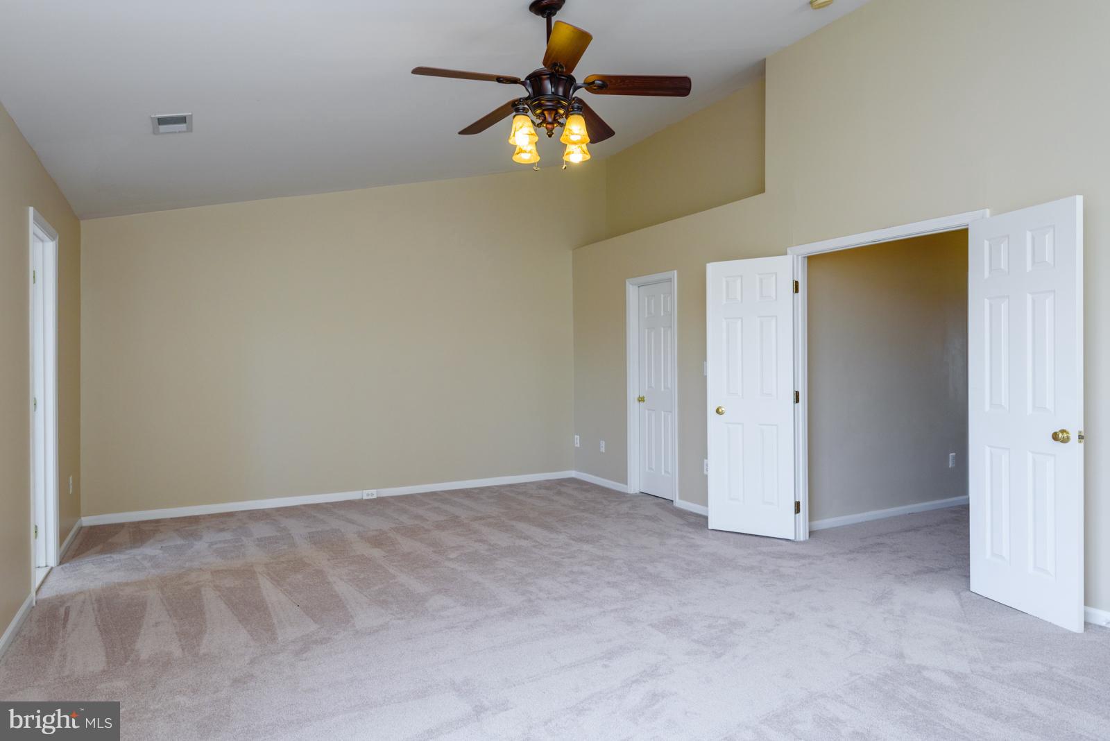 KINGSTOWNE - Residential Lease