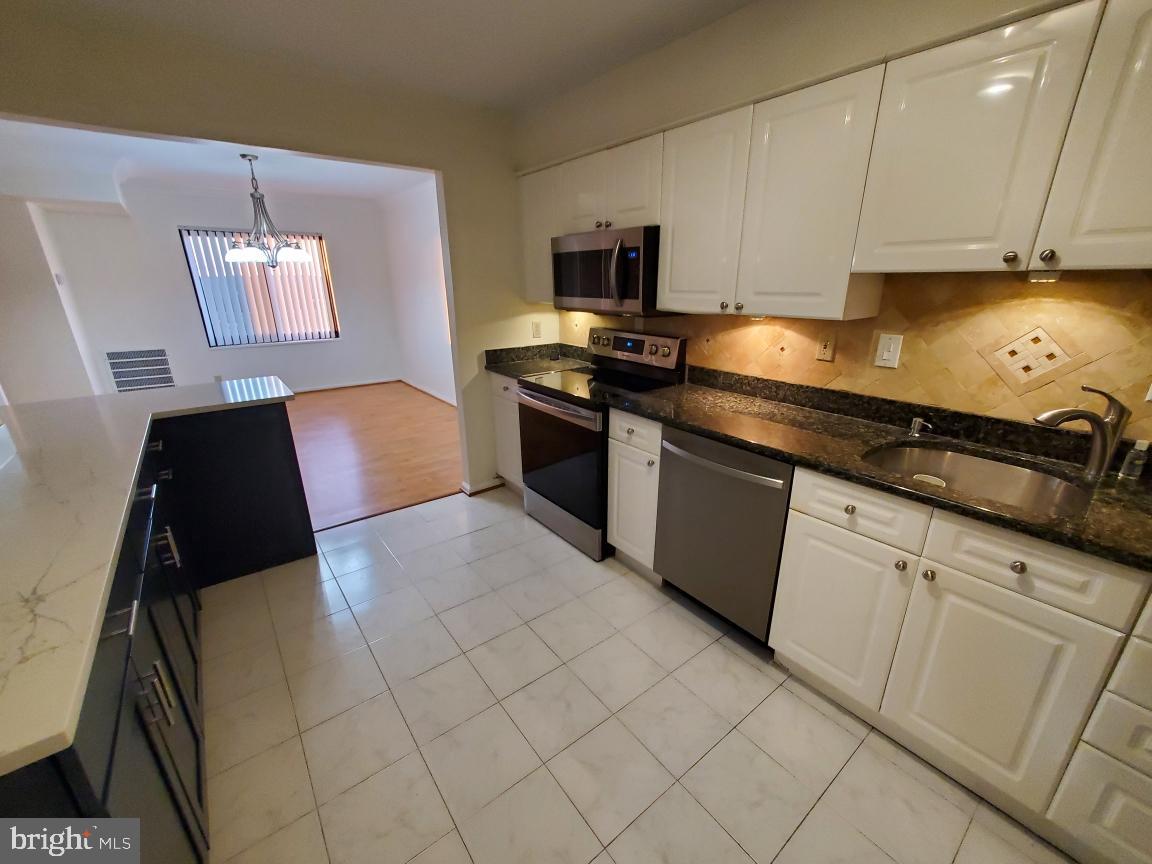 WATERGATE AT LANDMARK - Residential