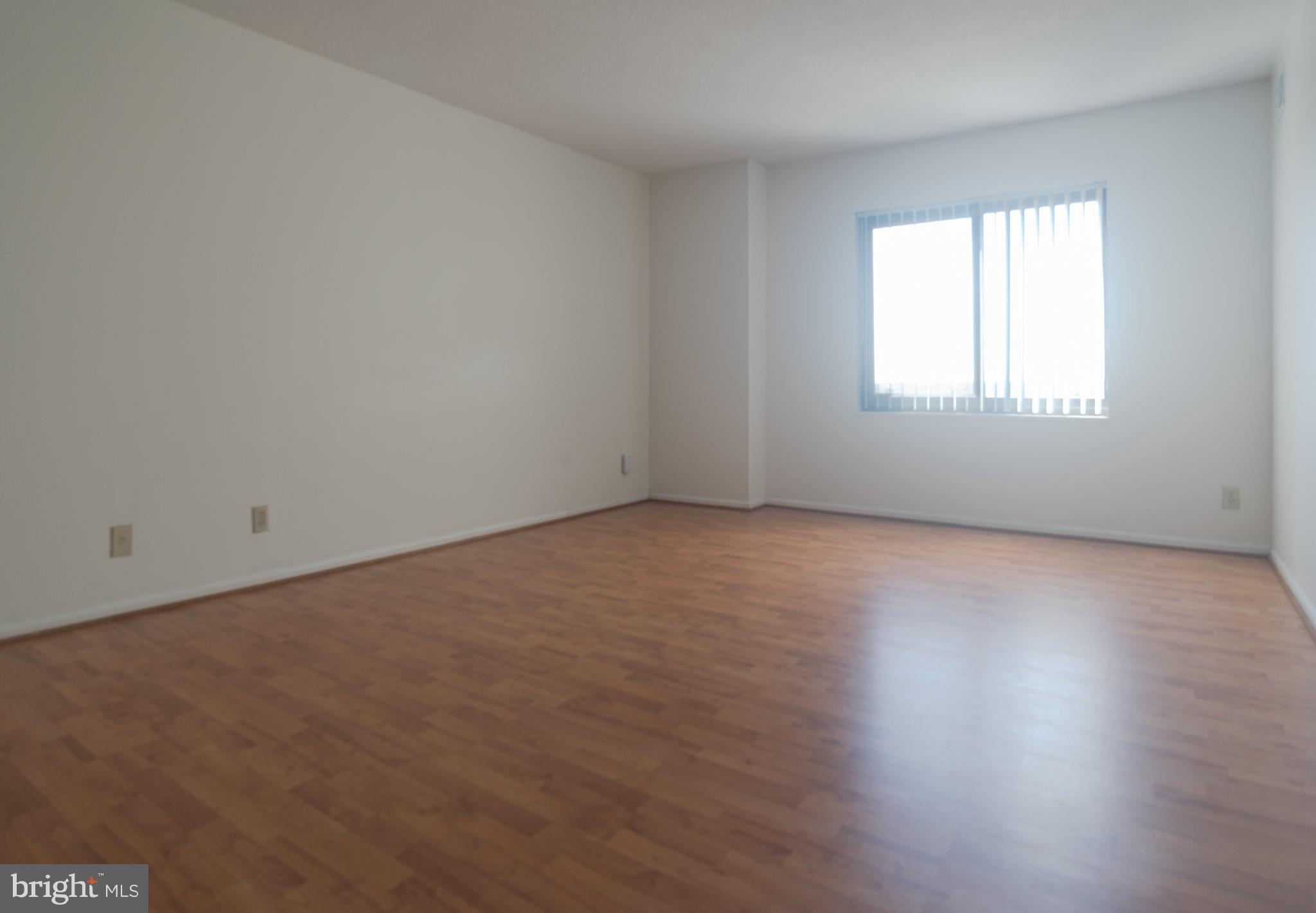 WATERGATE AT LANDMARK - Residential