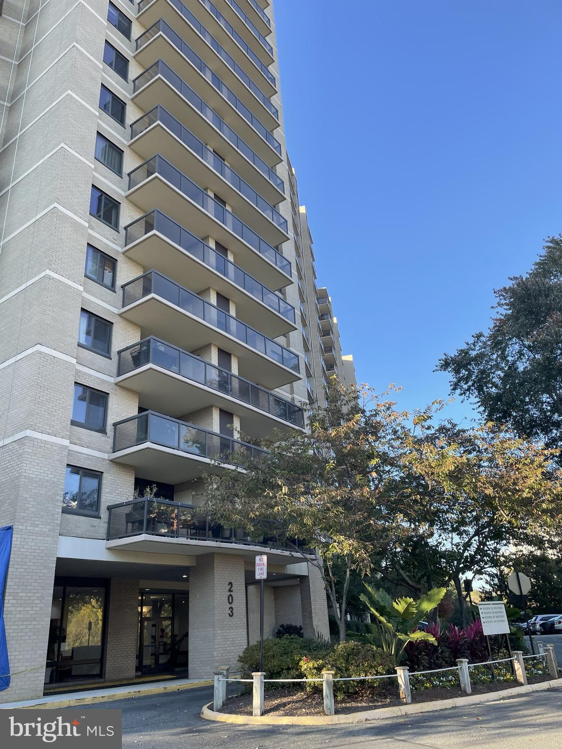 WATERGATE AT LANDMARK - Residential