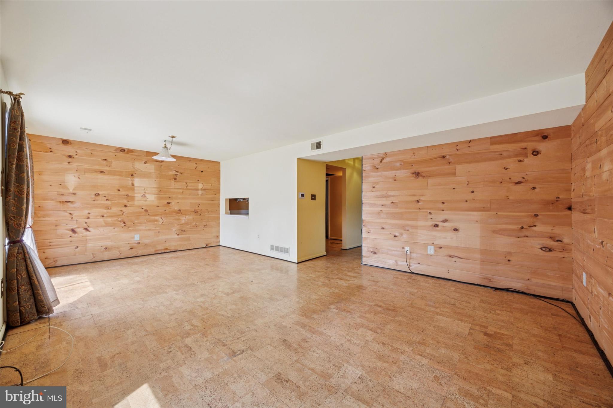 506 PORTSMOUTH COURT